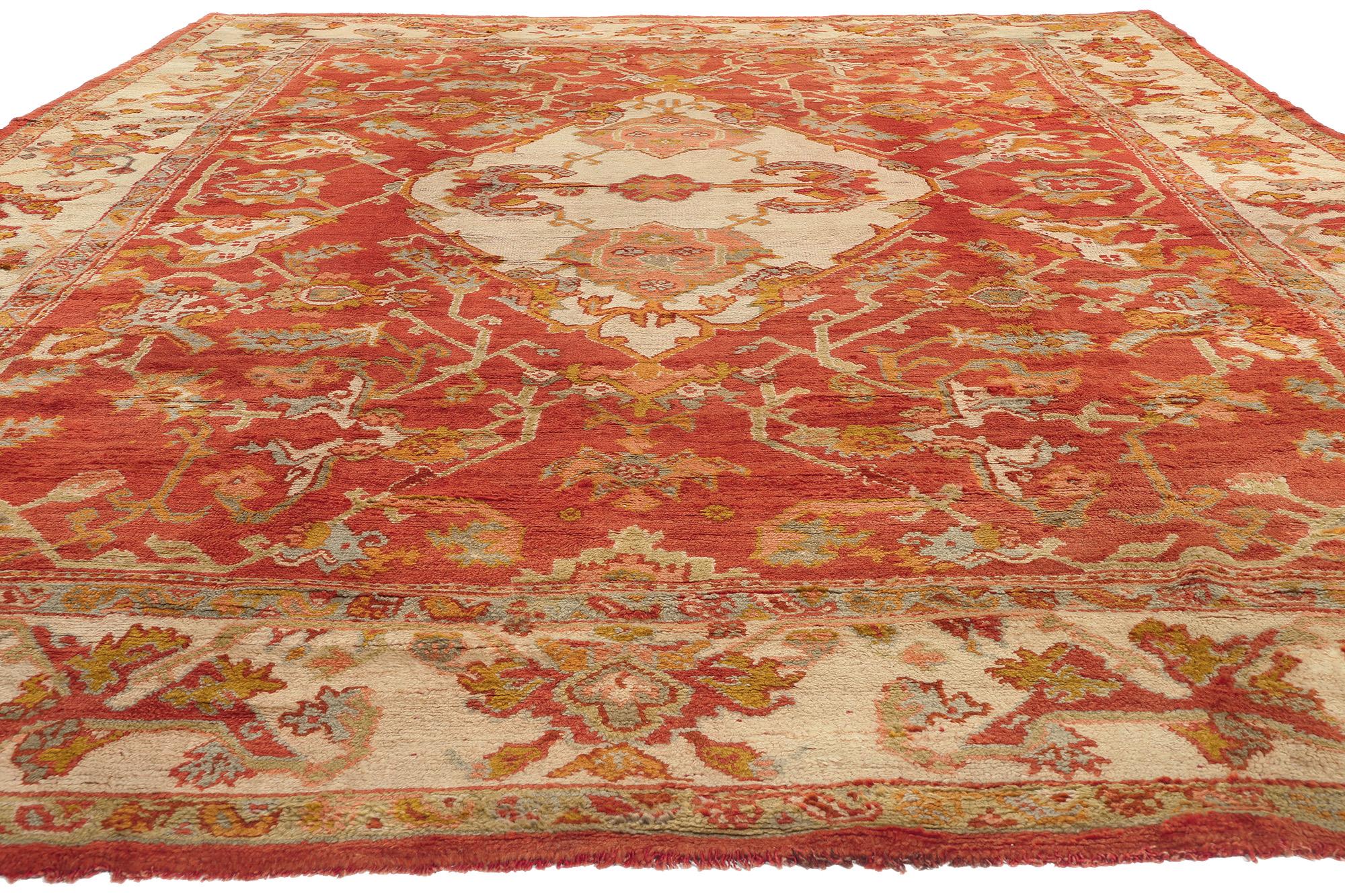 Estetismo Tappeto turco Oushak del 1900 con stile moderno in vendita