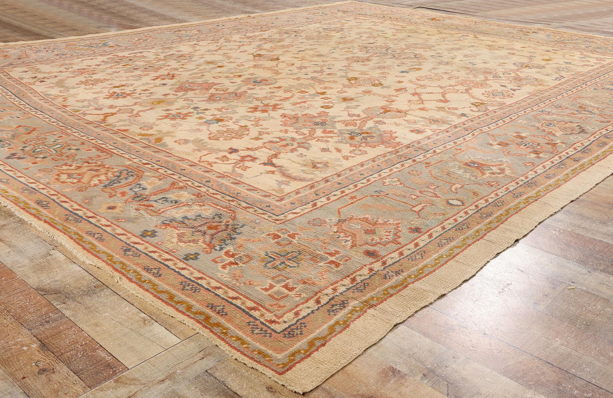 Late 19th Century Antique Turkish Oushak Carpet with Traditional Style In Good Condition For Sale In Dallas, TX
