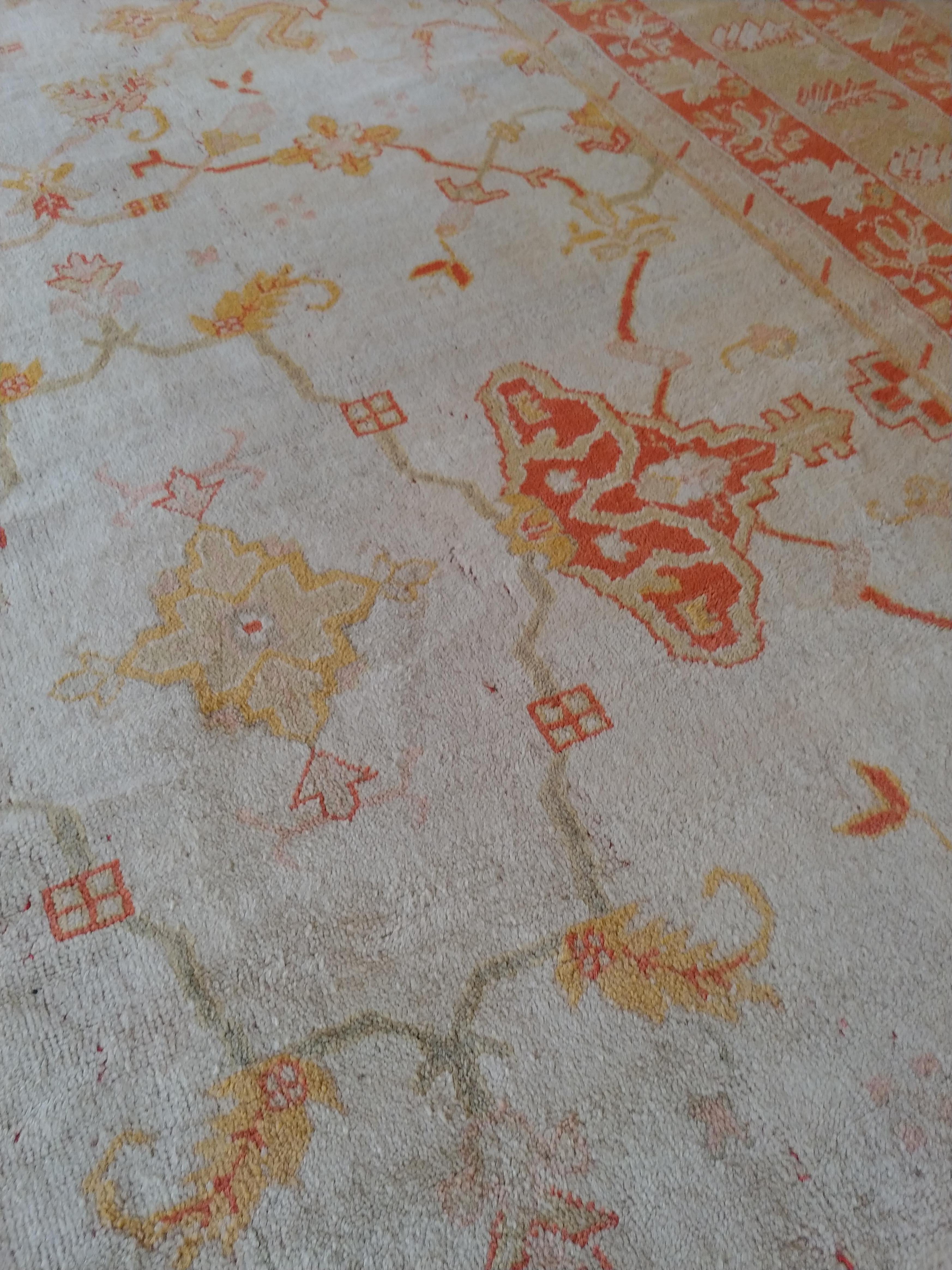 Antiker türkischer Oushak-Teppich, handgefertigter orientalischer Teppich, Beige, Taupe, blasse Koralle im Angebot 4