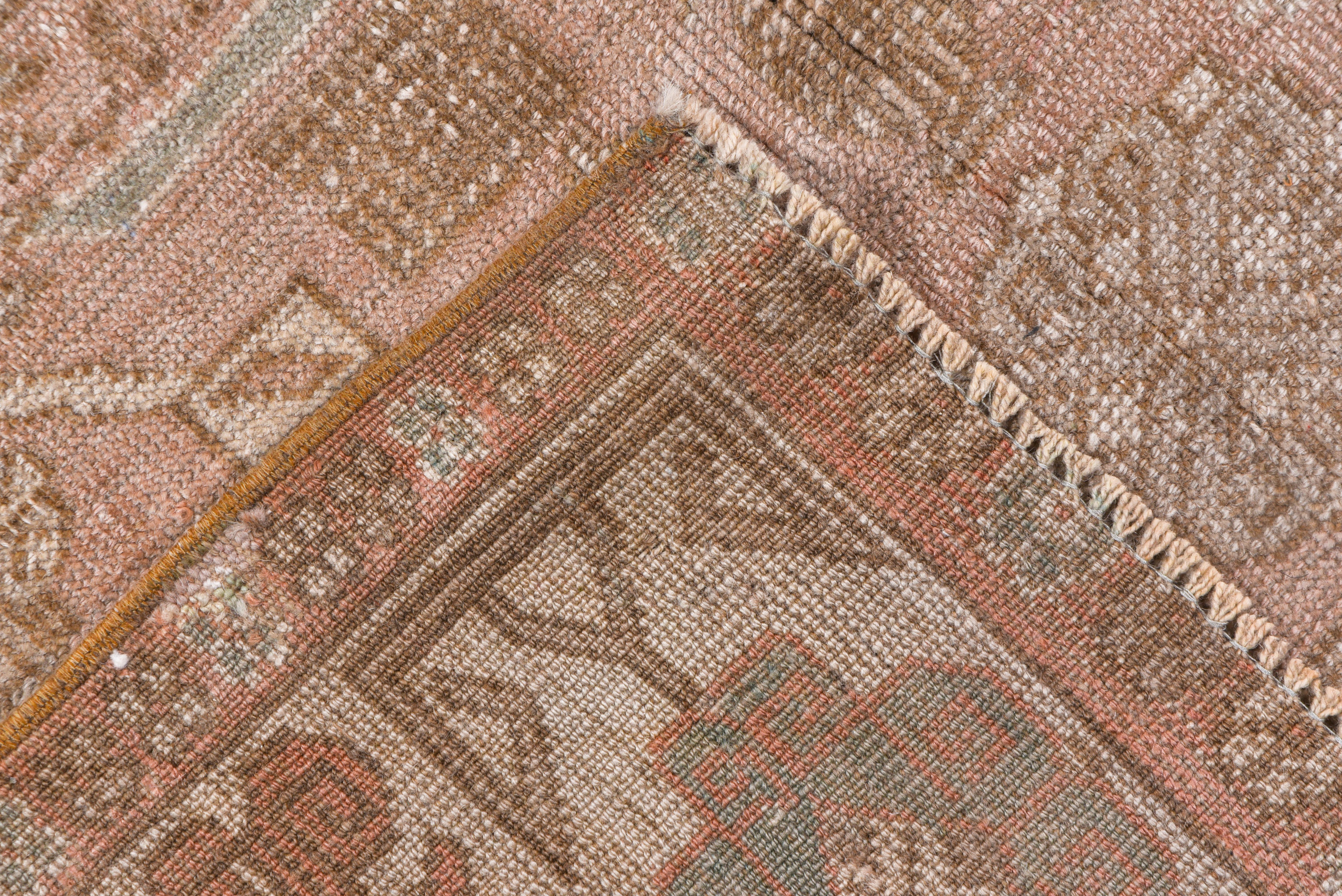 Antique Turkish Oushak Carpet, Light Brown Field, circa 1930s In Good Condition For Sale In New York, NY
