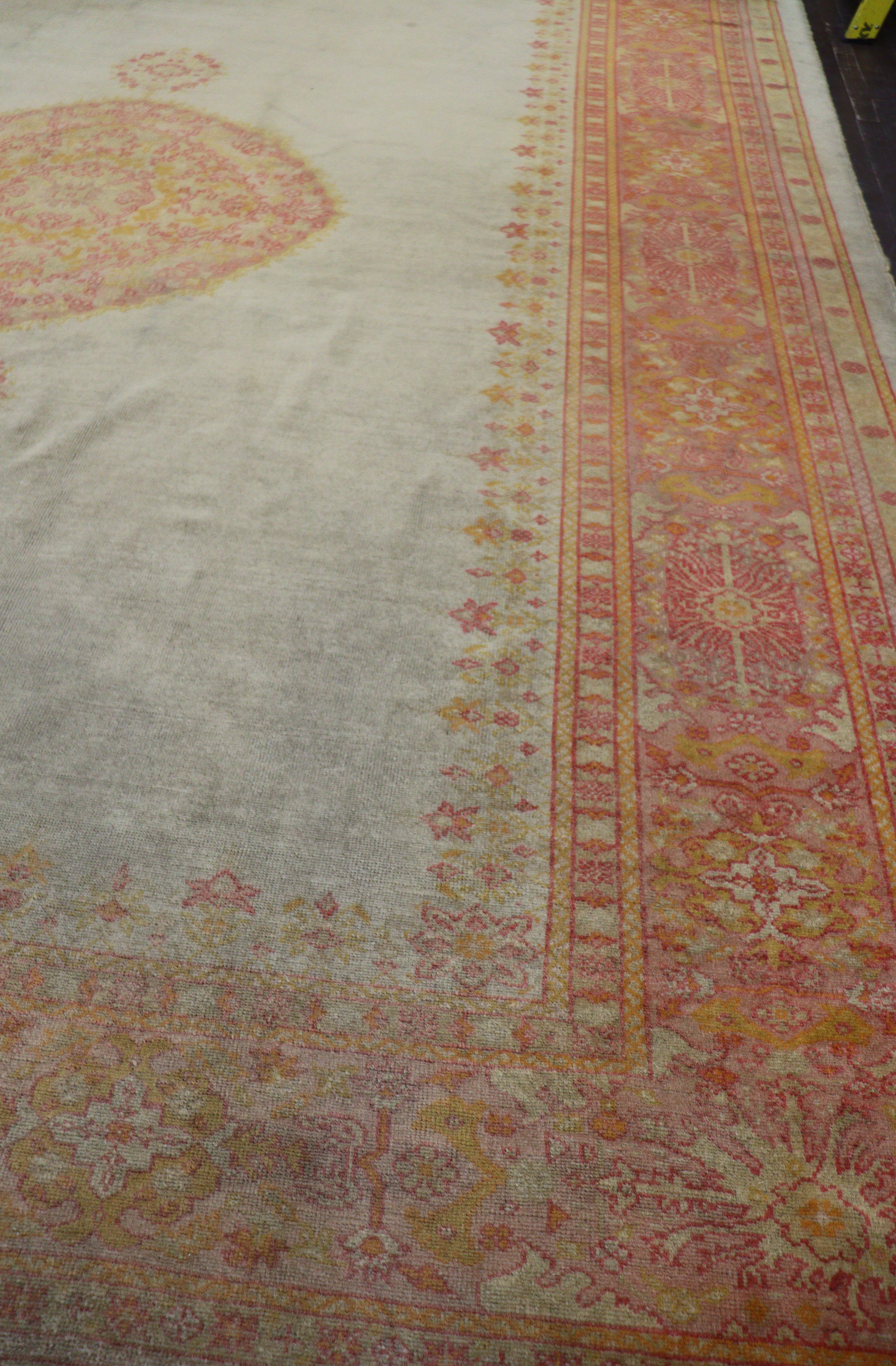 Antique Turkish Oushak Carpet, Pistachio Green For Sale 1