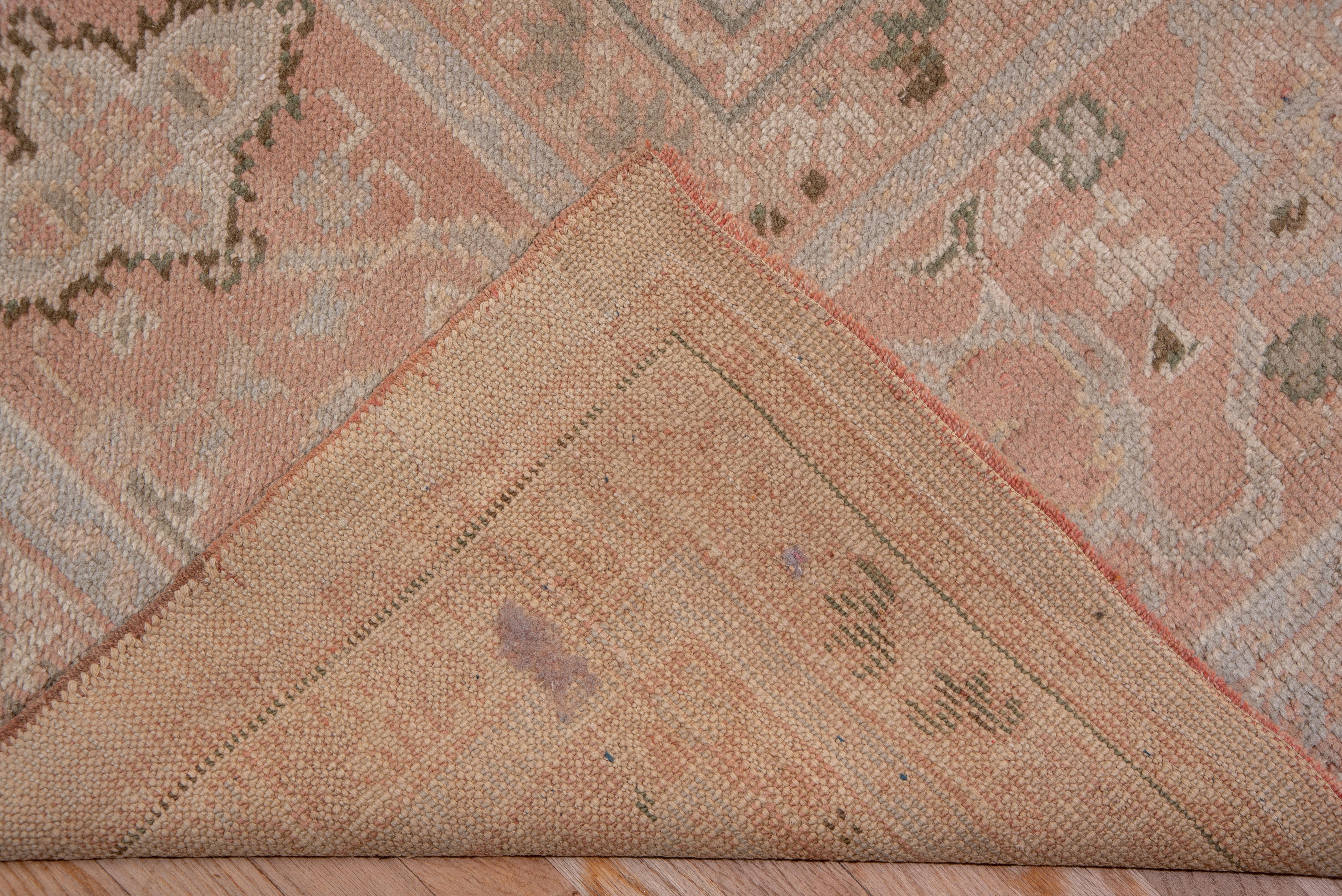 Antique Turkish Oushak Carpet, Soft Gray Field & Light Pink Borders, circa 1920s For Sale 1