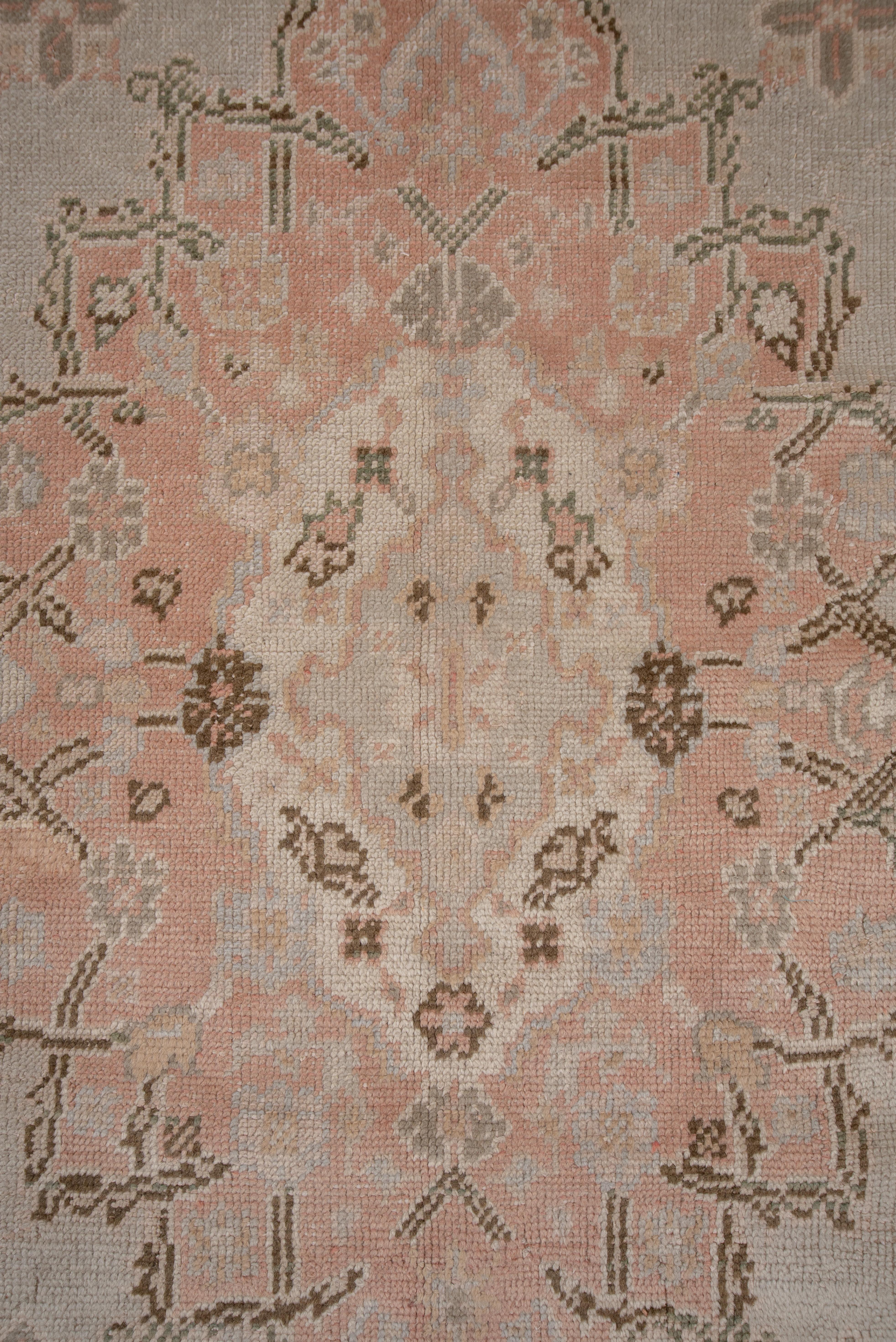Antique Turkish Oushak Carpet, Soft Gray Field & Light Pink Borders, circa 1920s For Sale 2