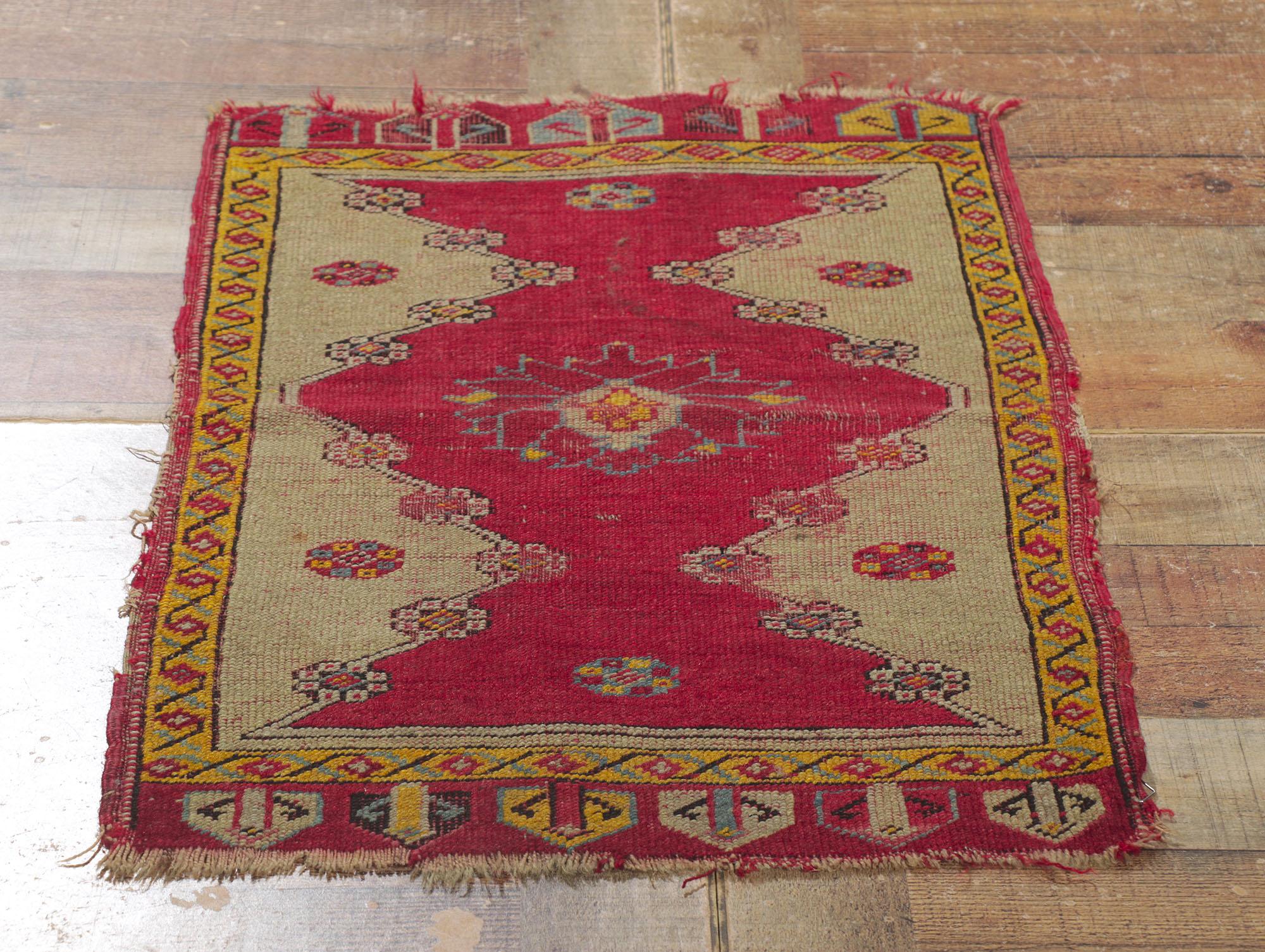 1900's Distressed Türkisch Oushak Teppich im Angebot 2
