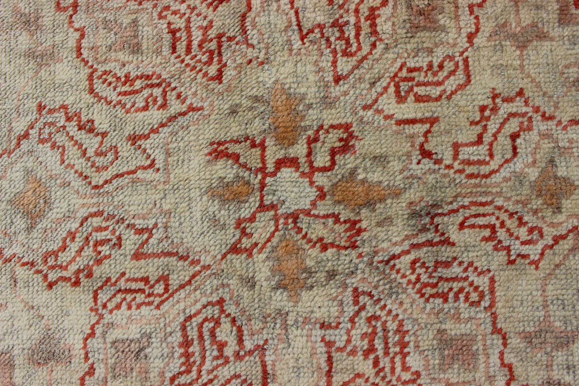Antique Turkish Oushak Carpet With Medallion In Cream and Soft Orange For Sale 2