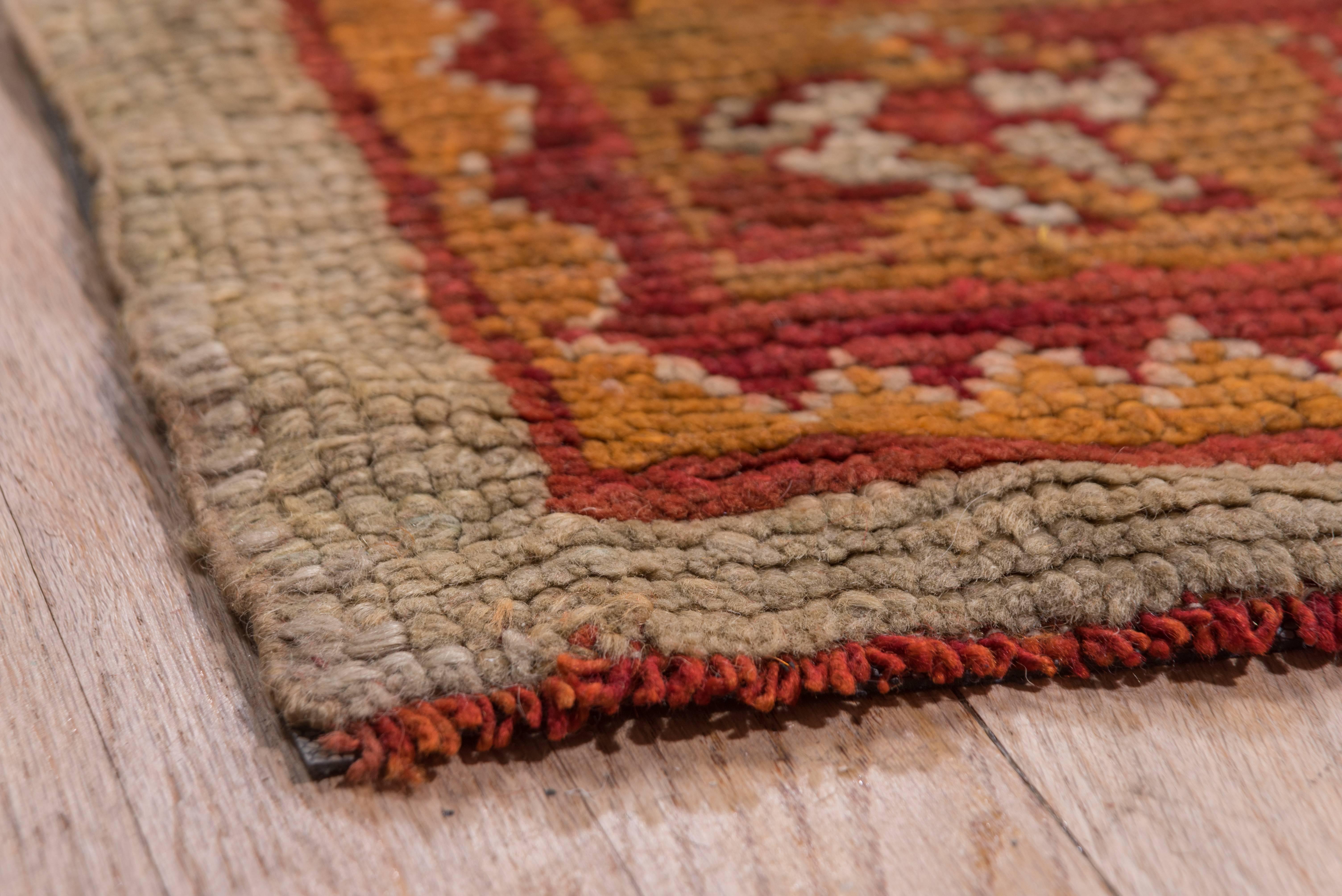 Tapis turc ancien d'Oushak, terrain jaune en vente 2