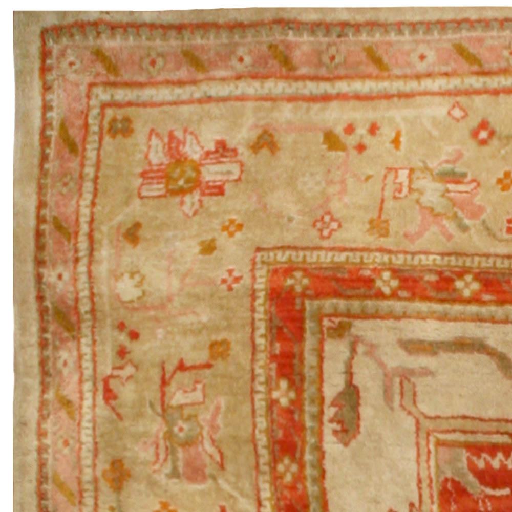 Noué à la main Ancien tapis turc Oushak en laine tissé à la main en vente