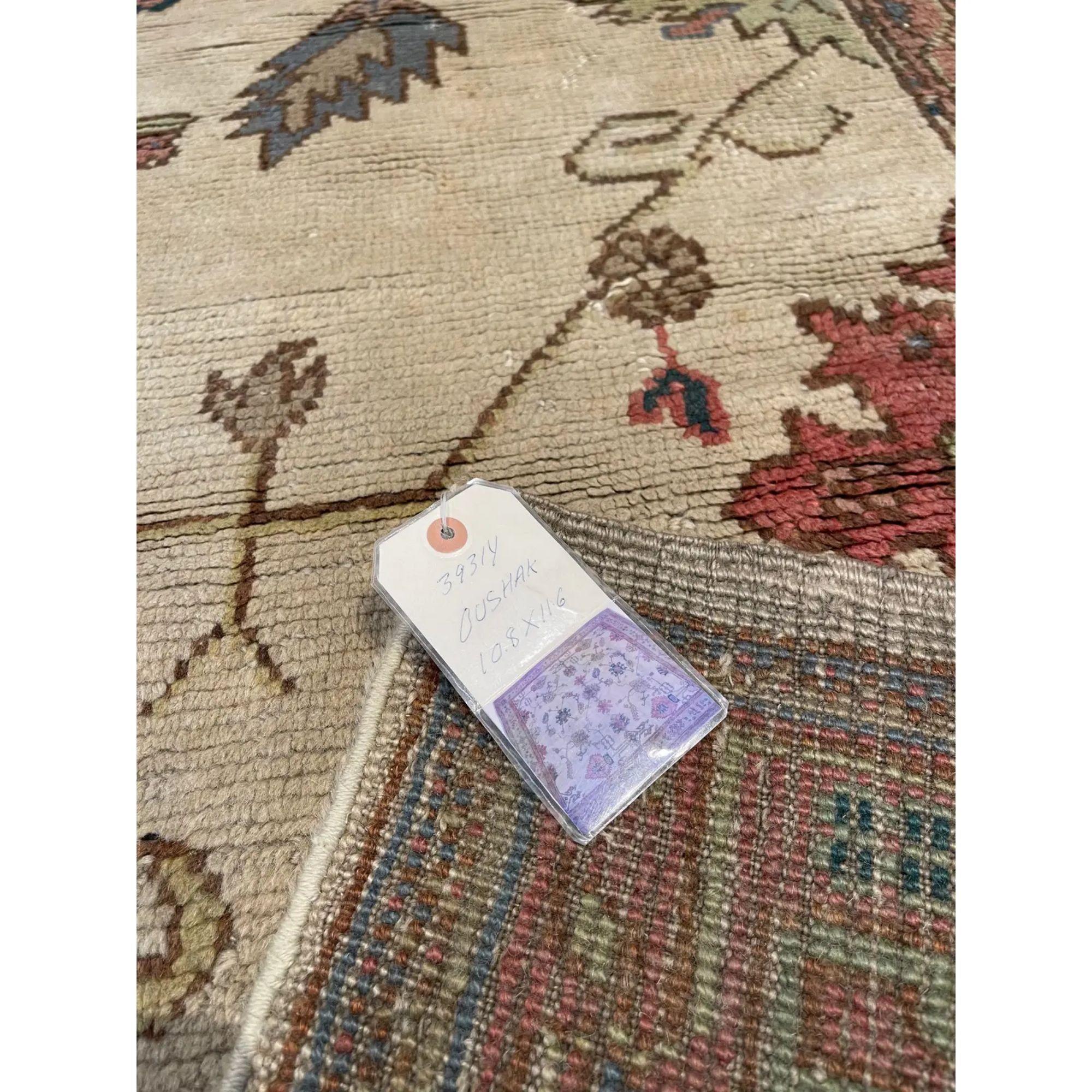 Ancien tapis turc d'Oushak à motifs floraux 11'6''x10'8' Bon état - En vente à Los Angeles, US