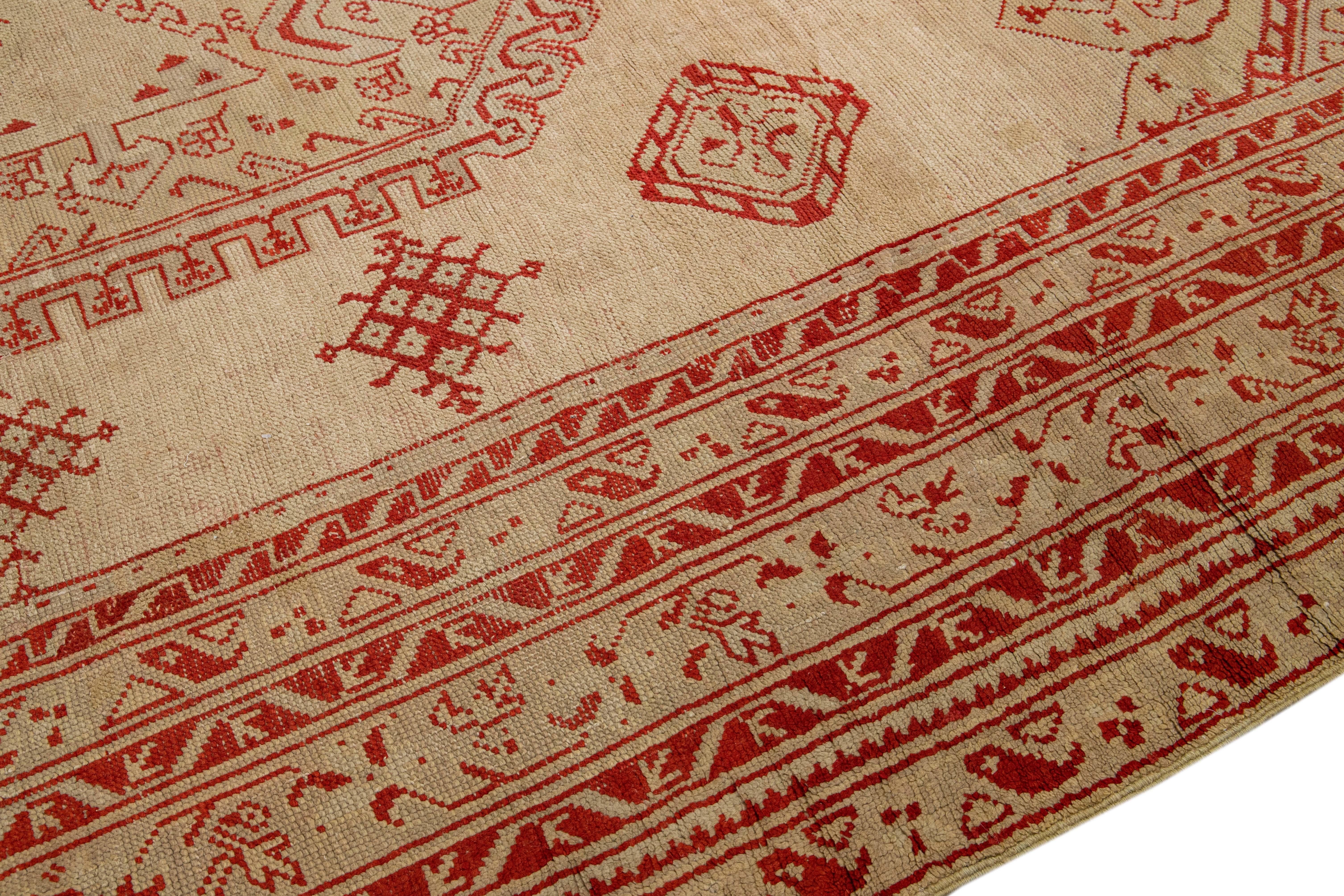 Antiker türkischer handgefertigter, brauner und roter Oversize-Wollteppich in Medaillon-Design, Oushak im Angebot 4