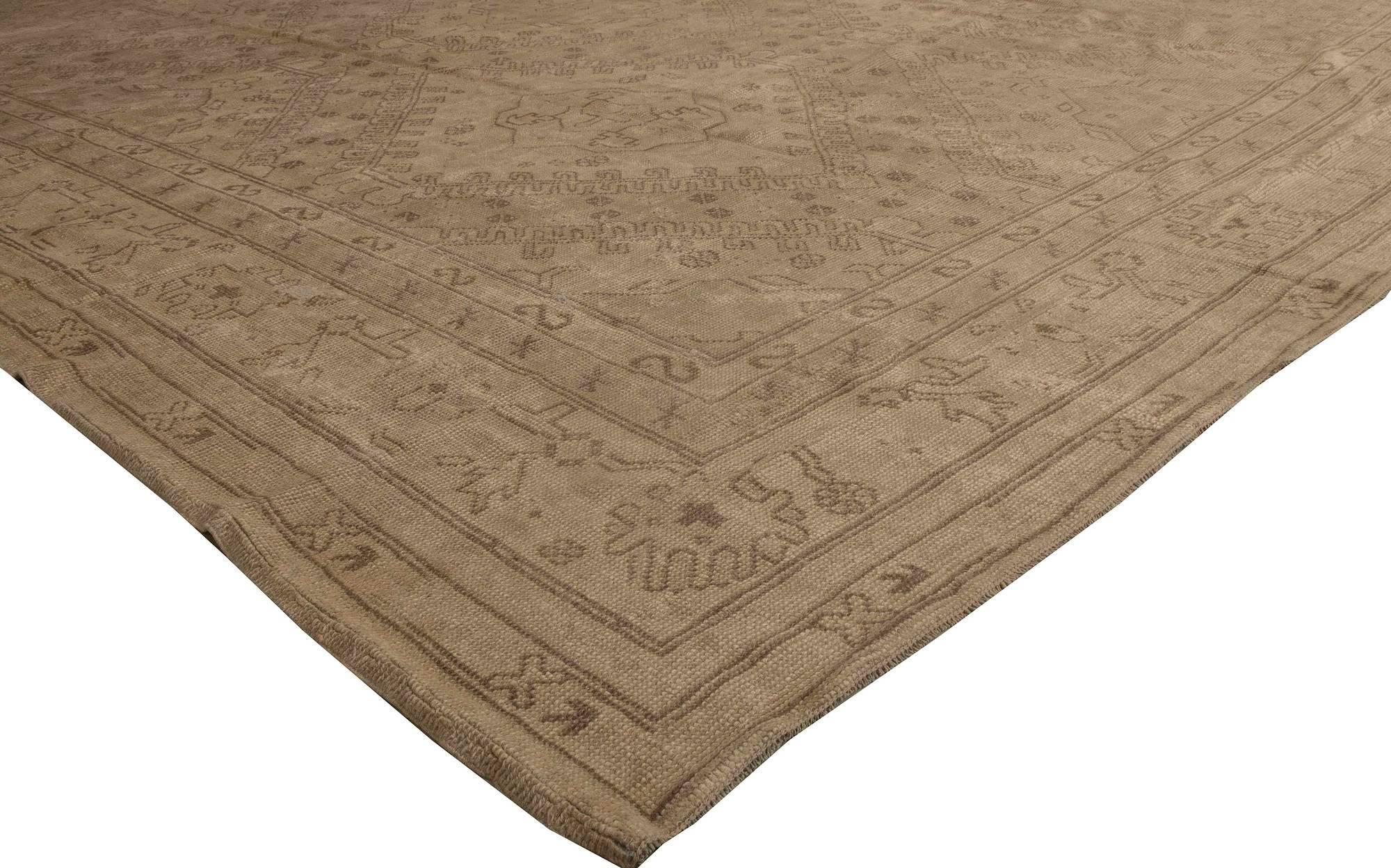 Antique Turkish Oushak Handwoven Wool Rug In Good Condition For Sale In New York, NY