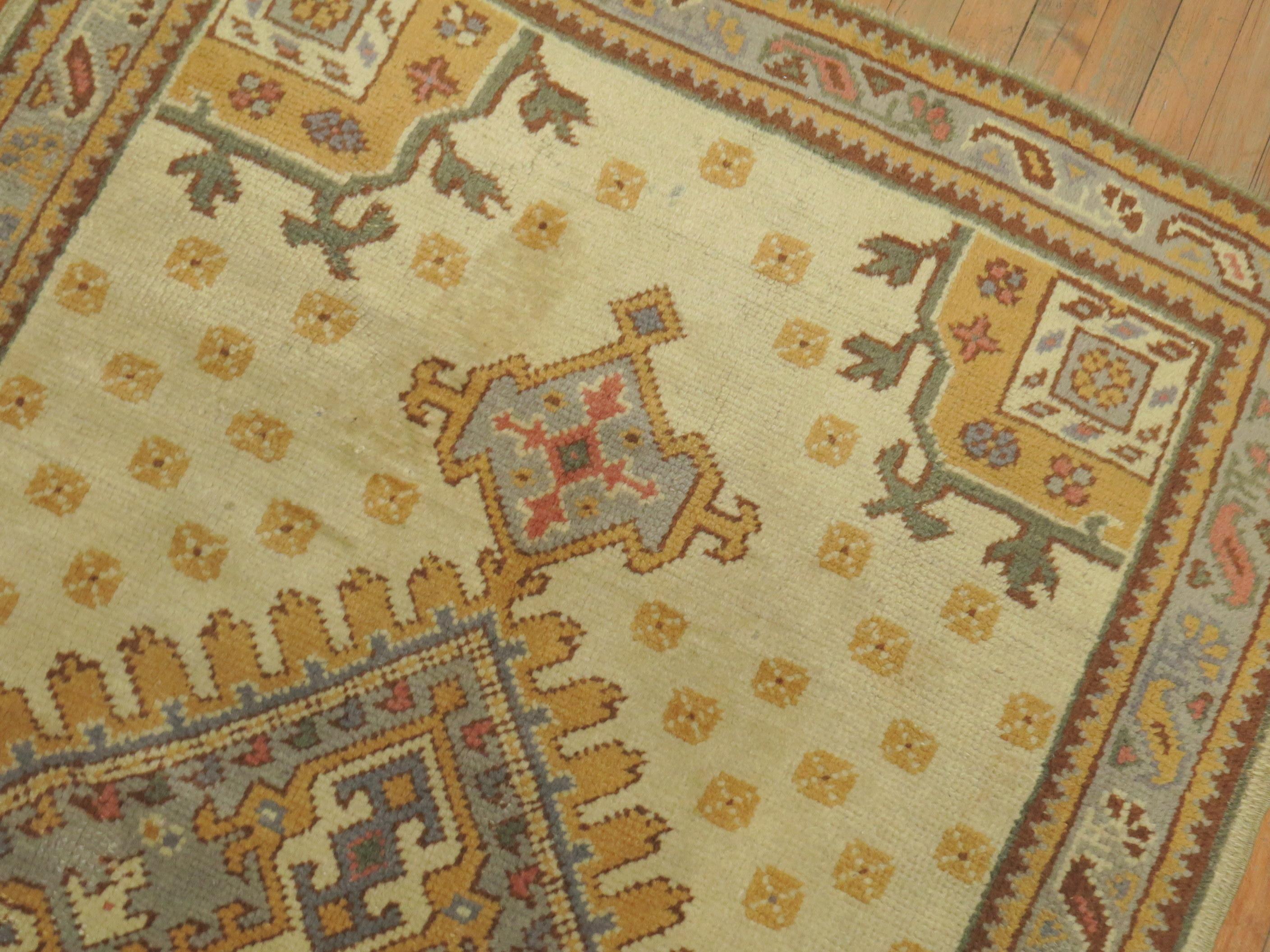 Adirondack Ancien tapis traditionnel turc Oushak à grand médaillon en vente