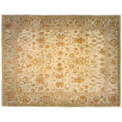 Tapis oriental antique turc Oushak:: de grande taille:: avec motif allover & Couleurs douces