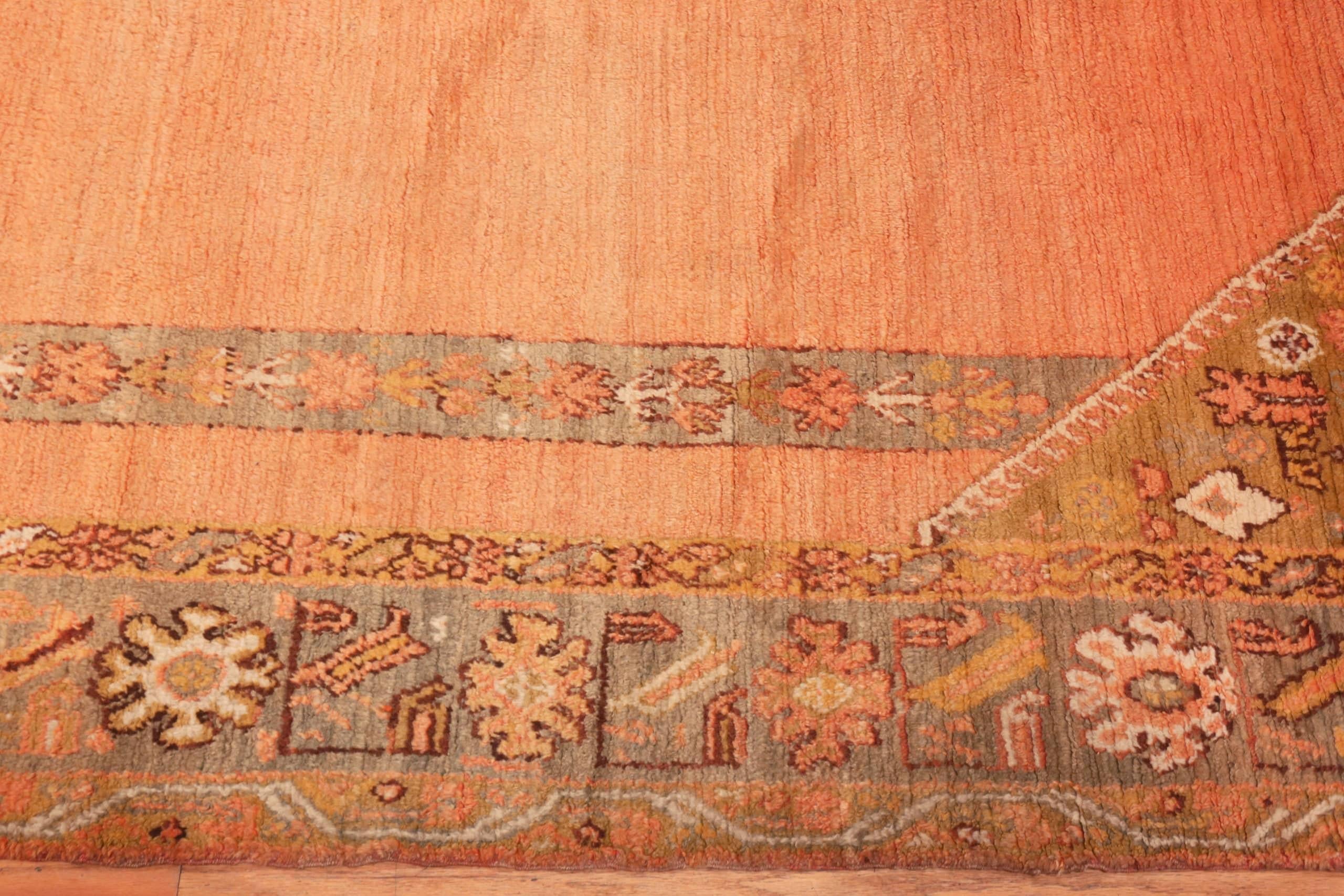 Antique Turkish Oushak Prayer Rug. Size: 6 ft 6 in x 7 ft 8 in In Good Condition In New York, NY