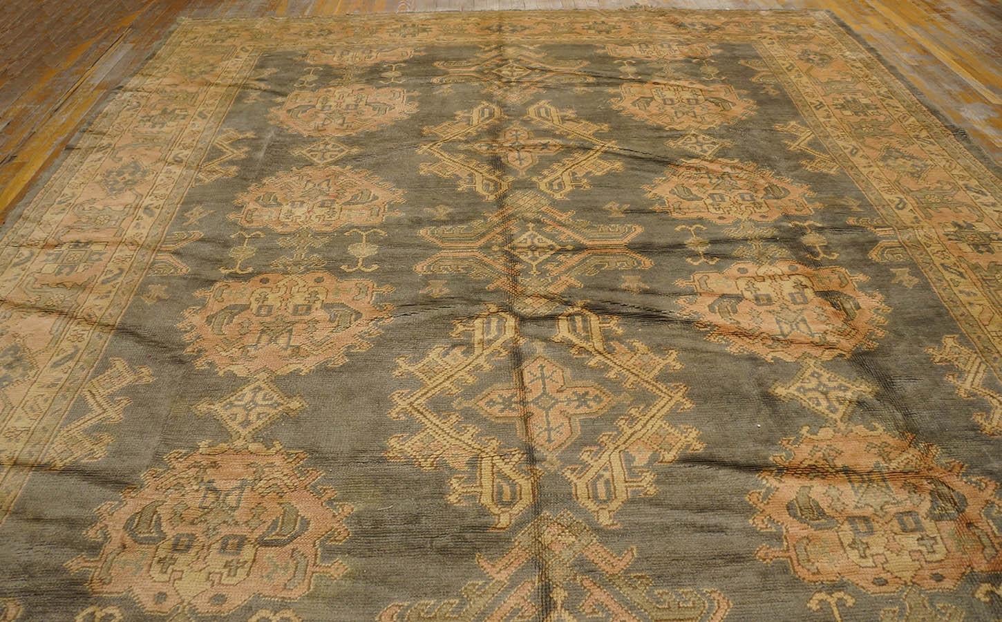 Early 20th Century Turkish Oushak Carpet ( 10' x 12'1'' - 305 x 368 ) For Sale 3