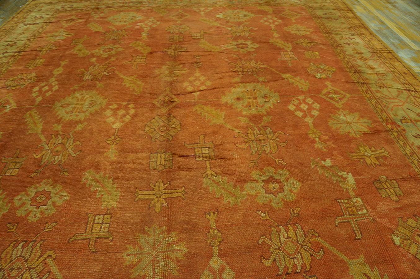 Early 20th Century Turkish Oushak Carpet ( 10'5'' x 12'6'' - 318 x 382 ) For Sale 2