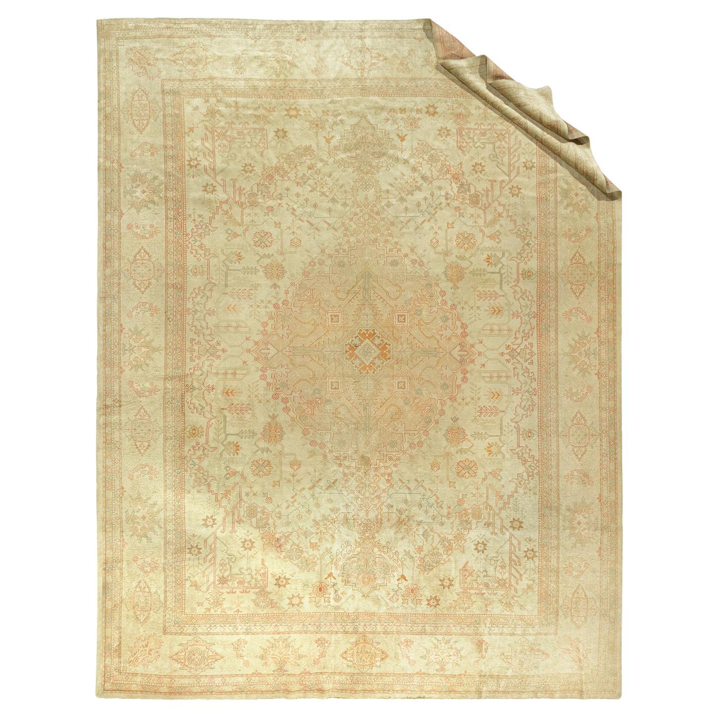 Antiker türkischer Oushak-Teppich, 12'3 x 15'10 cm, antik