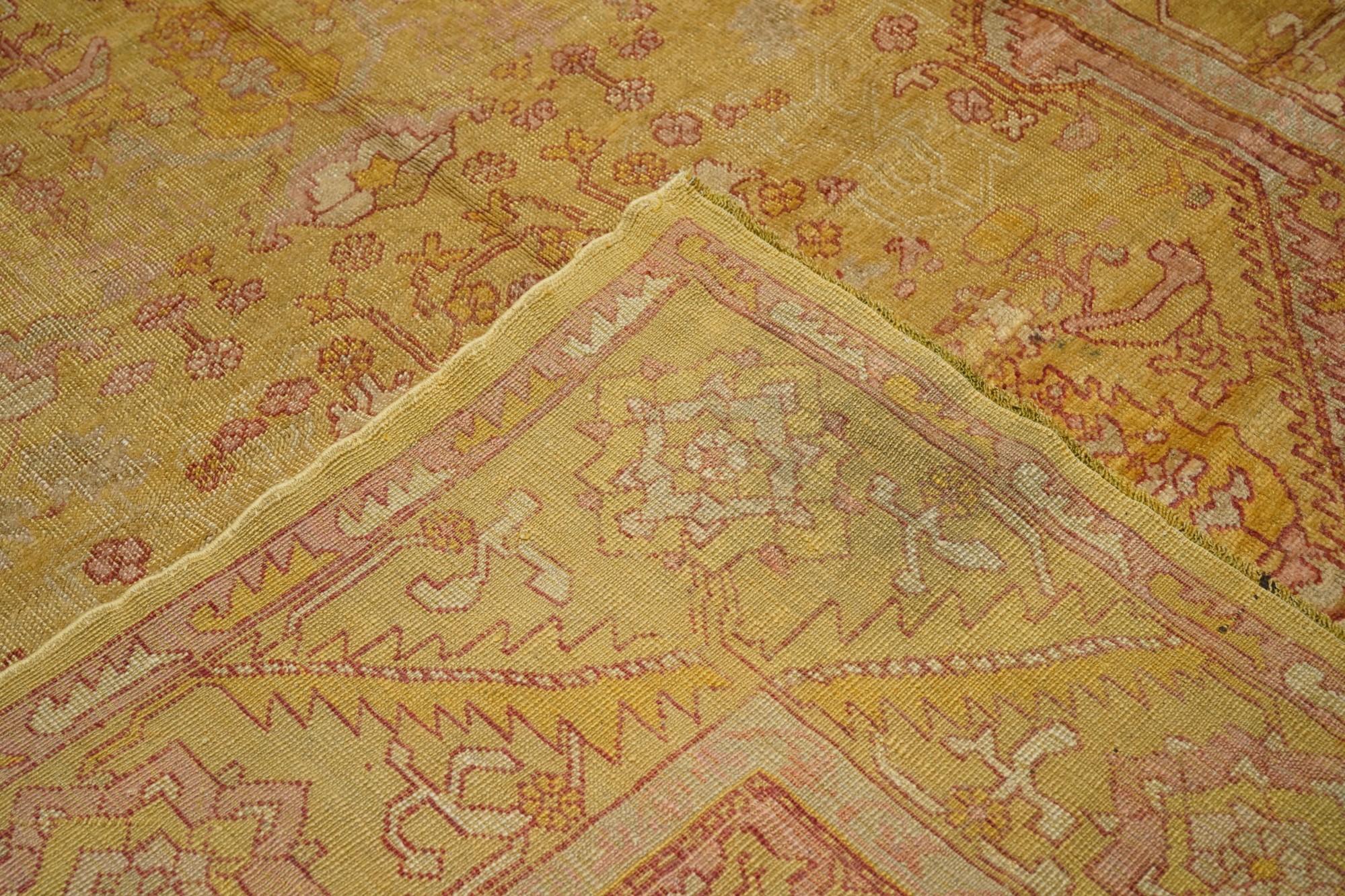 Tapis turc antique Antiquities 7'2 x 14'10