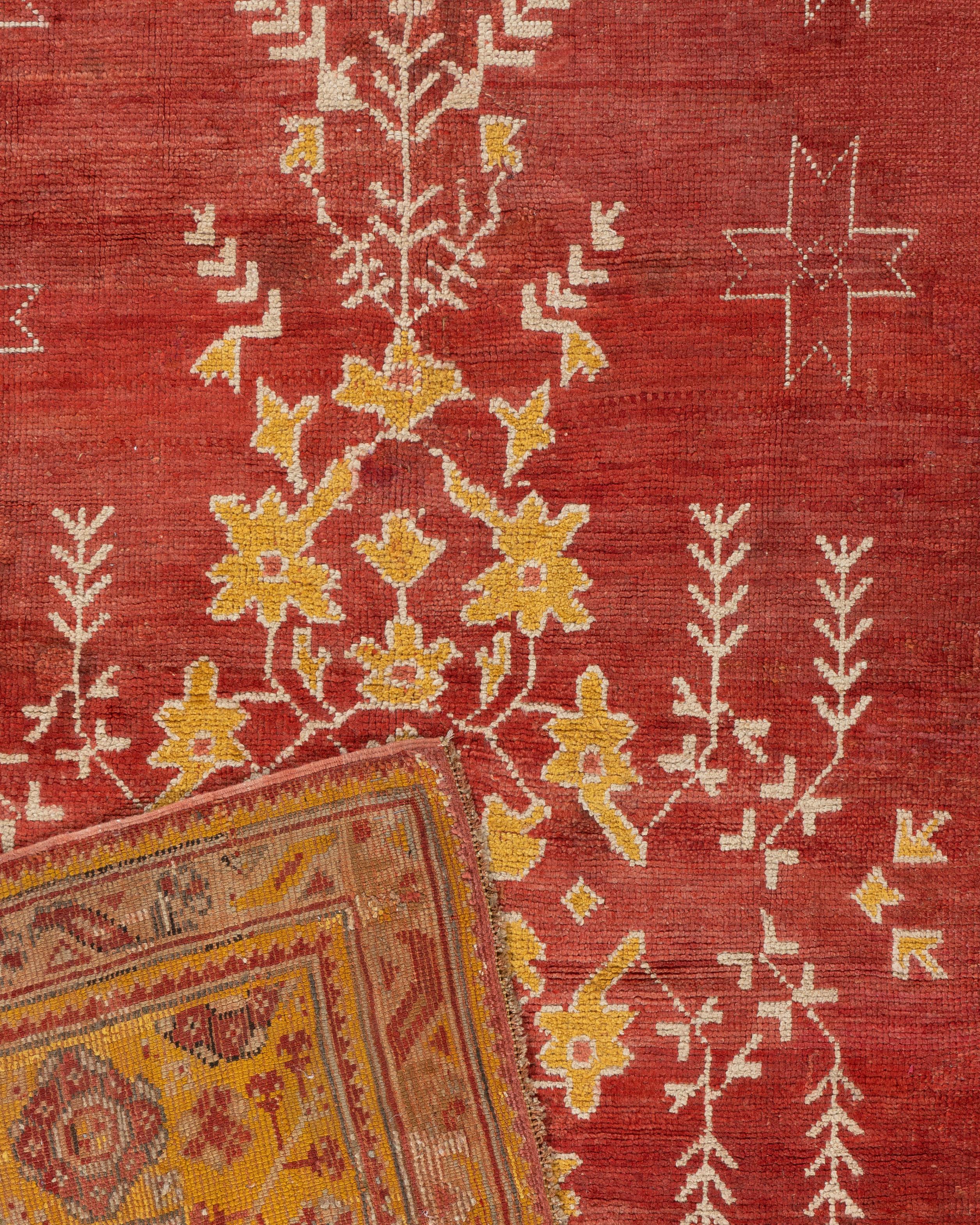 Antiker türkischer Oushak-Teppich 8'8 x 11'6. Oushaks sind für ihre weichen Farben in Kombination mit exzentrischen Zeichnungen bekannt. Oushak in der Westtürkei hat die längste ununterbrochene Geschichte der Teppichweberei, die mindestens bis in