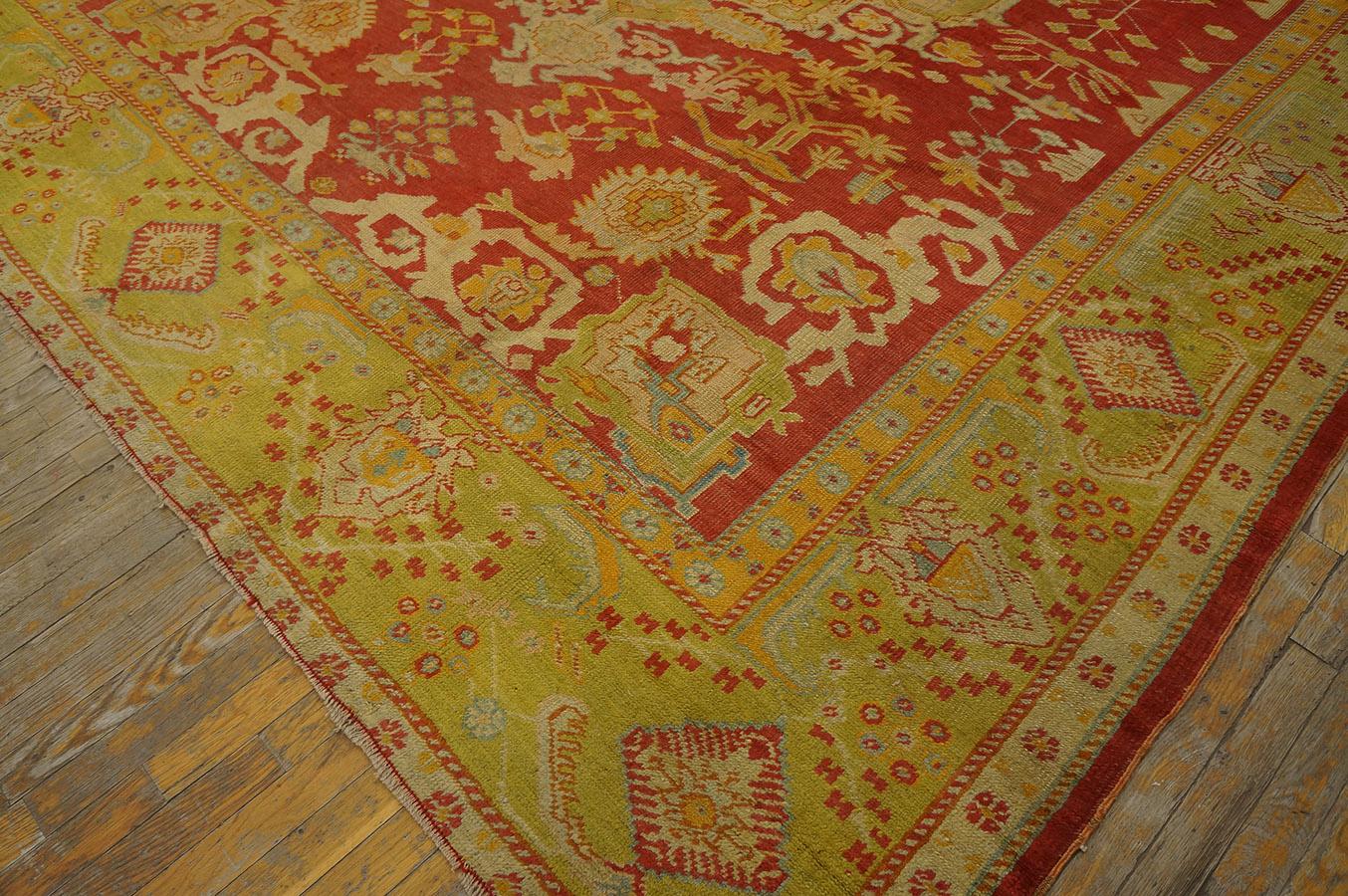 Türkischer Oushak des späten 19. Jahrhunderts  Teppich ( 9' x 12' - 270 x 365 cm) im Angebot 1