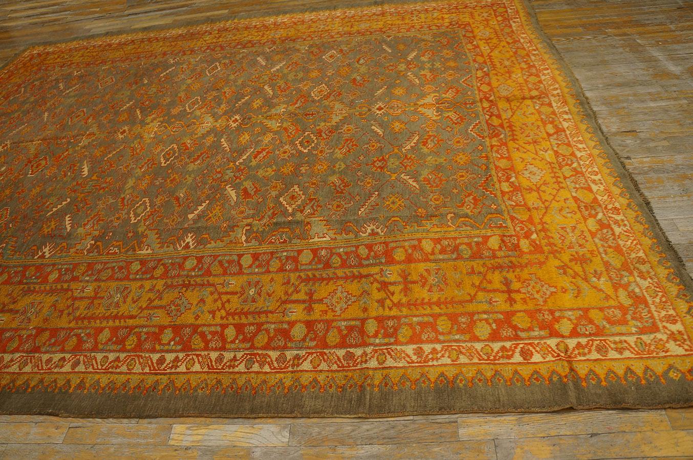 Türkischer Oushak-Teppich des späten 19. Jahrhunderts ( 9'7'' x 11'3'' - 292 x 343 cm) im Angebot 4