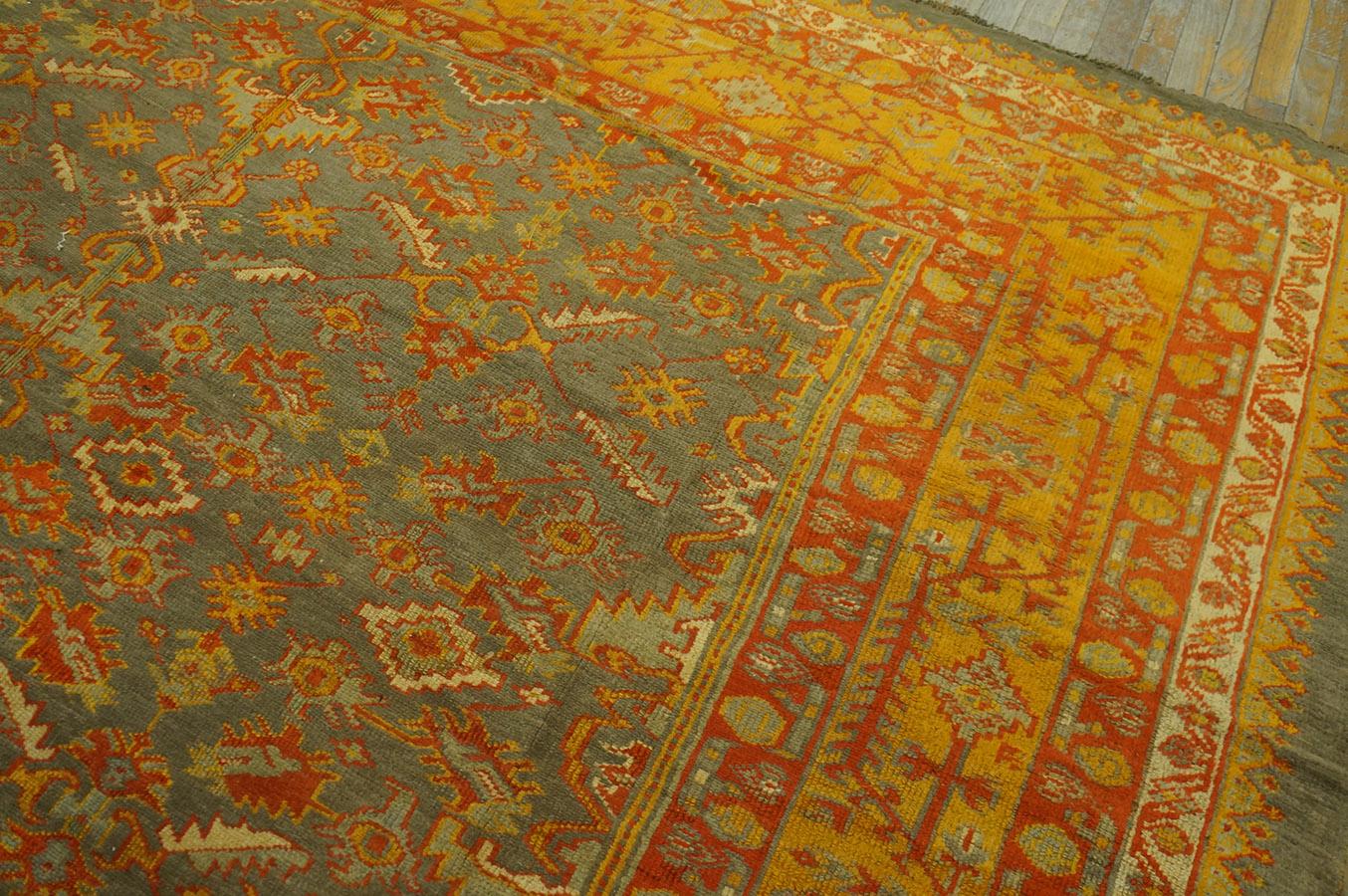 Late 19th Century Turkish Oushak Carpet ( 9'7'' x 11'3'' - 292 x 343 cm) For Sale 8