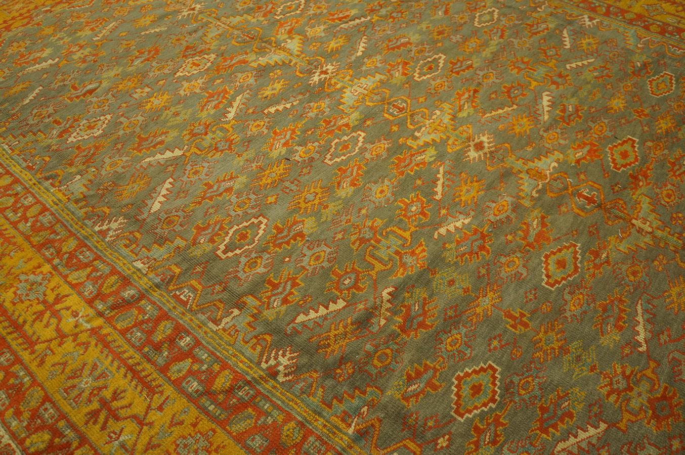 Türkischer Oushak-Teppich des späten 19. Jahrhunderts ( 9'7'' x 11'3'' - 292 x 343 cm) (Spätes 19. Jahrhundert) im Angebot