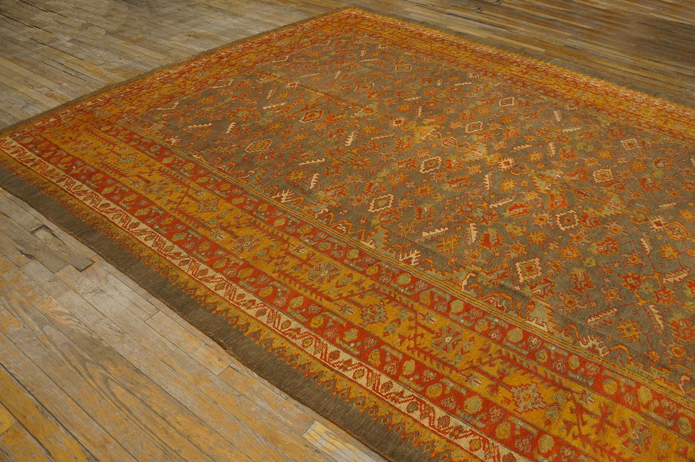 Türkischer Oushak-Teppich des späten 19. Jahrhunderts ( 9'7'' x 11'3'' - 292 x 343 cm) (Wolle) im Angebot