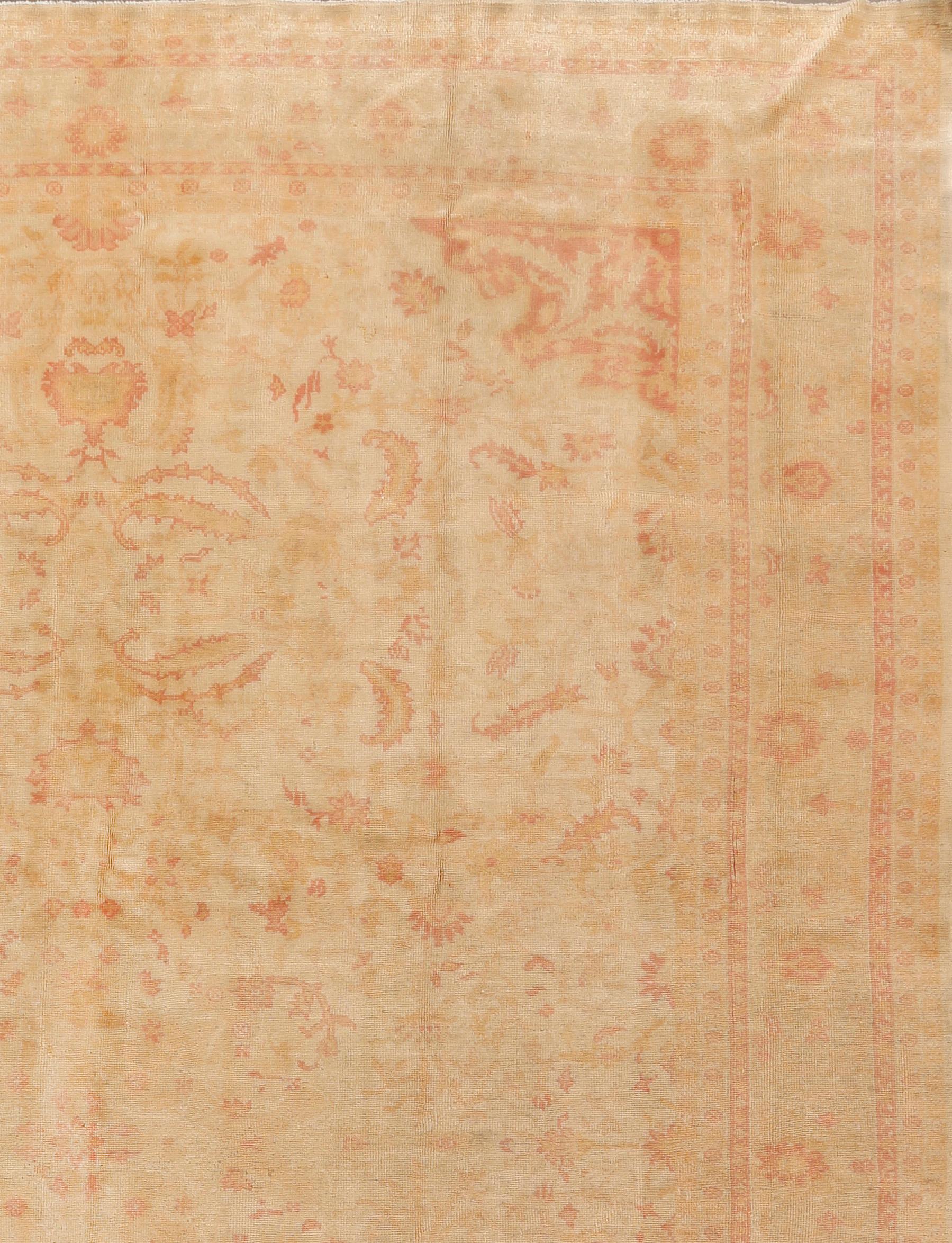 Antiker türkischer Oushak-Teppich  9'4 x 12'9 x 2,9 m (Türkisch) im Angebot