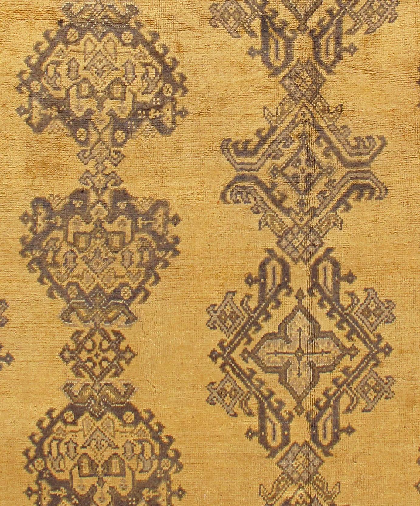 Lana Antico tappeto turco Oushak, 1900 circa  9'4 x 11' in vendita