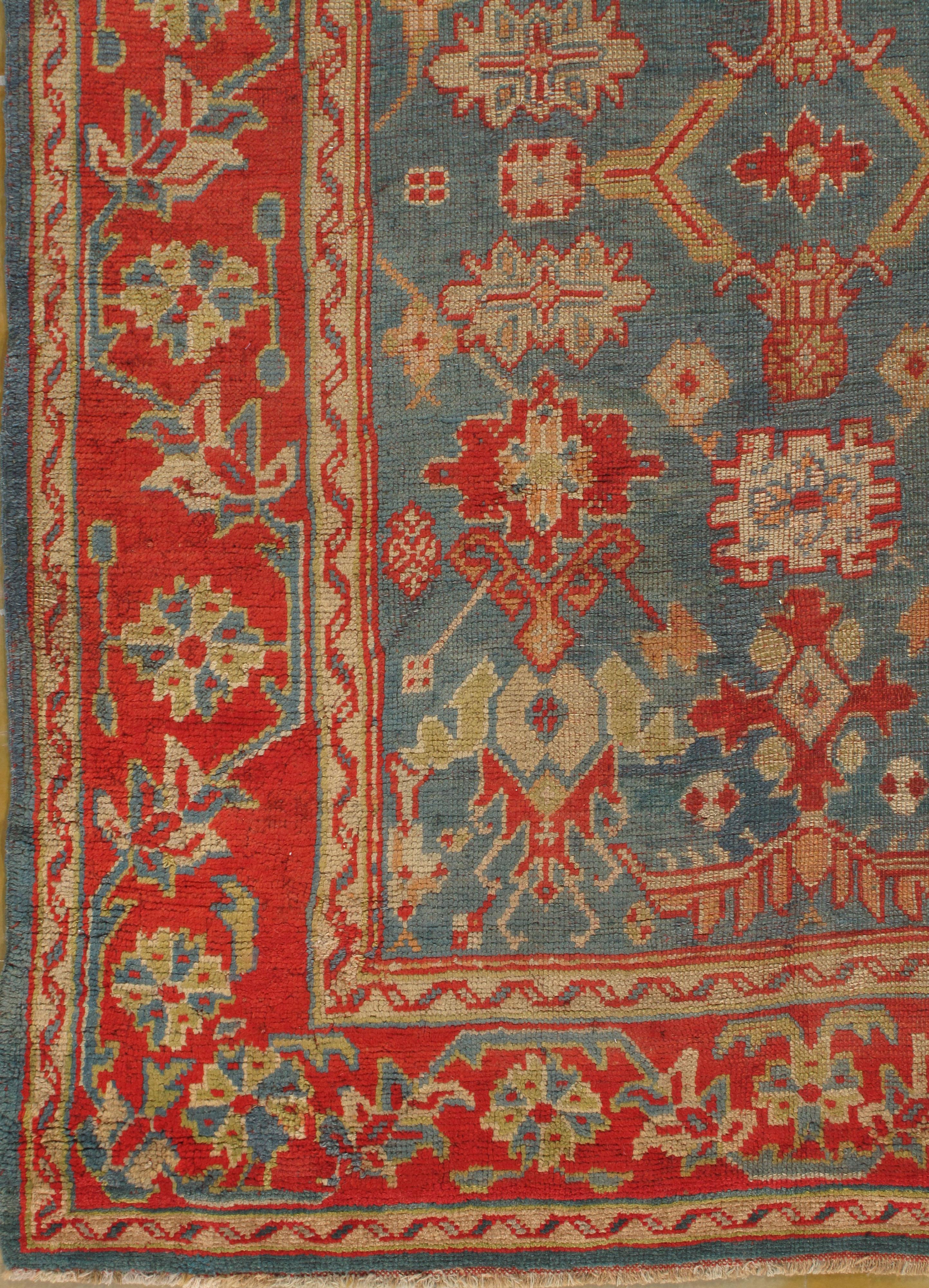 Antiker türkischer Oushak-Teppich, um 1890  6' x 9' (Handgeknüpft) im Angebot