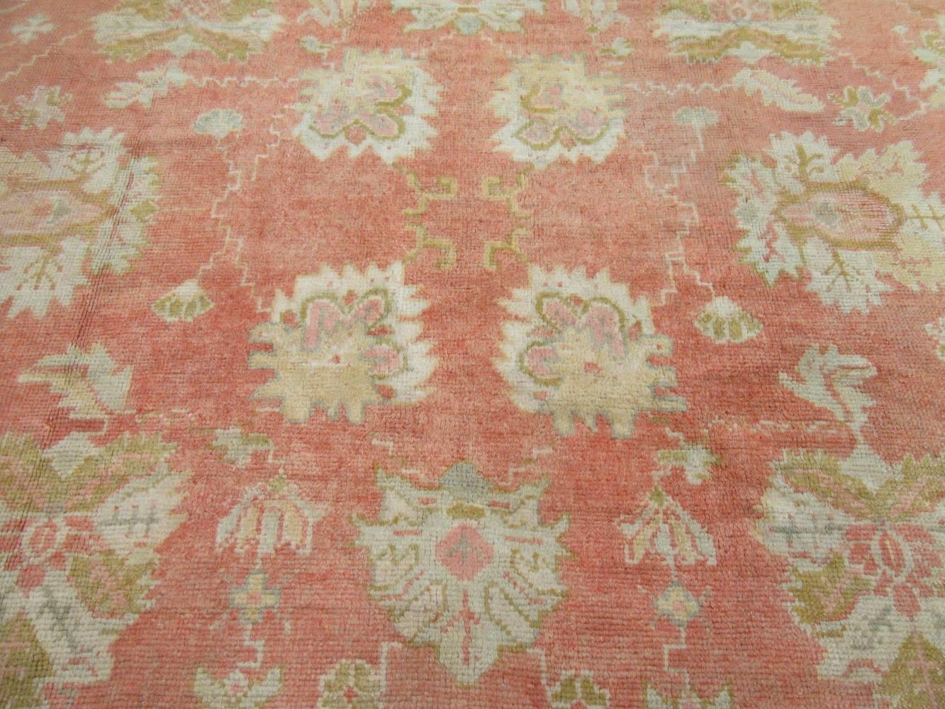 Antique Turkish Oushak Rug In Excellent Condition For Sale In Atlanta, GA
