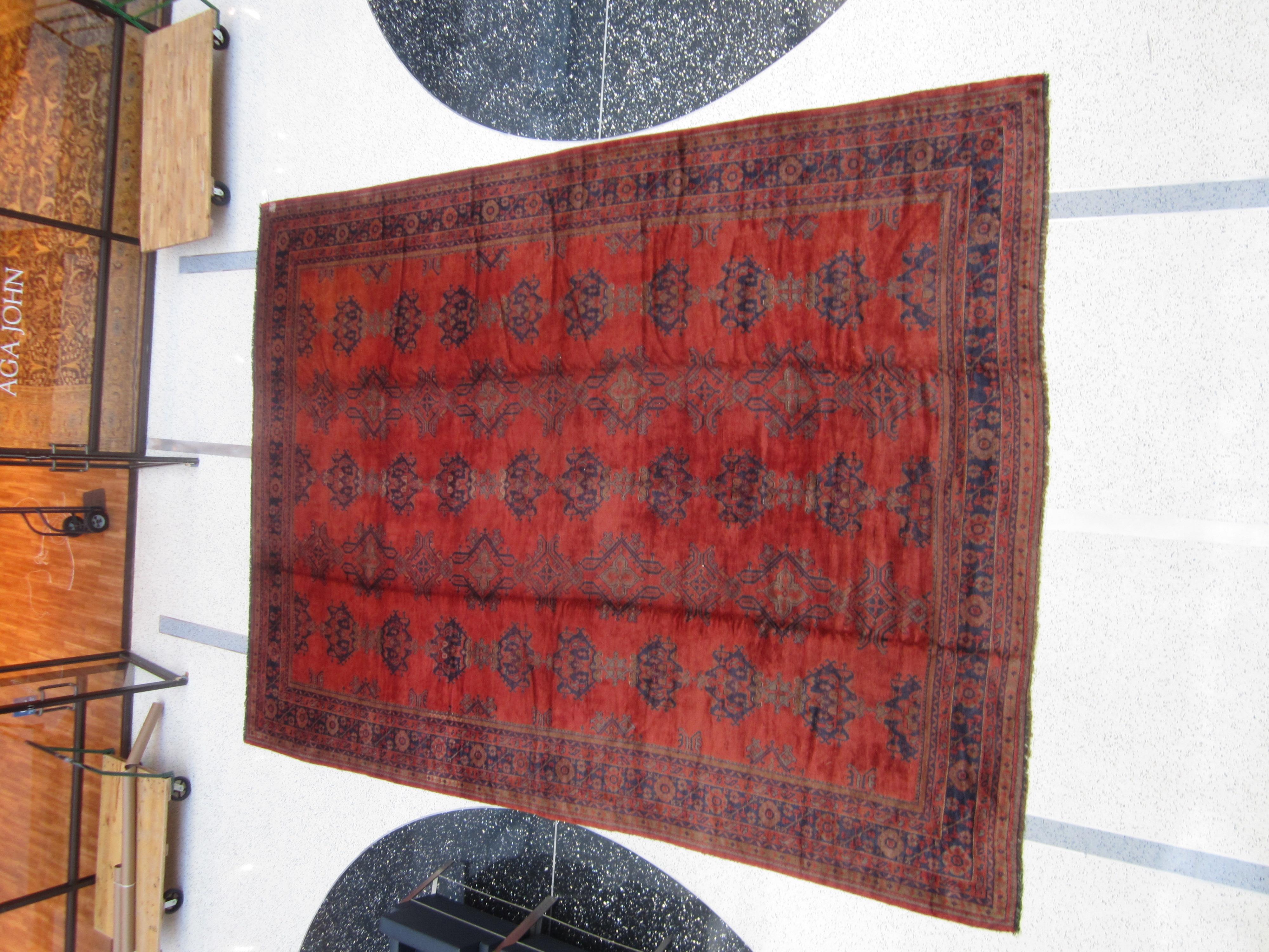 Antique Turkish Oushak Rug In Good Condition For Sale In Los Angeles, CA