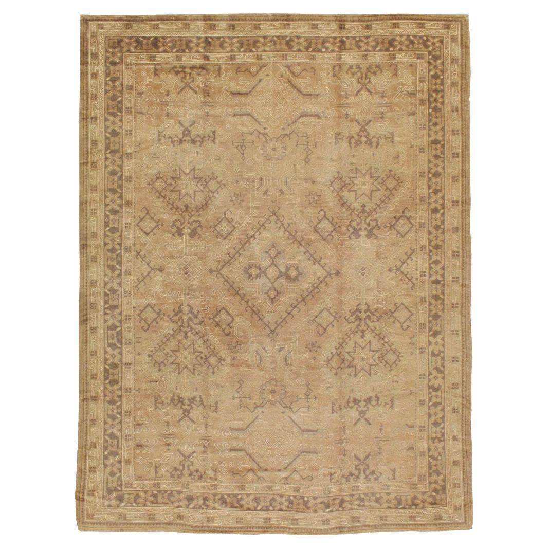 Antiker türkischer Oushak-Teppich