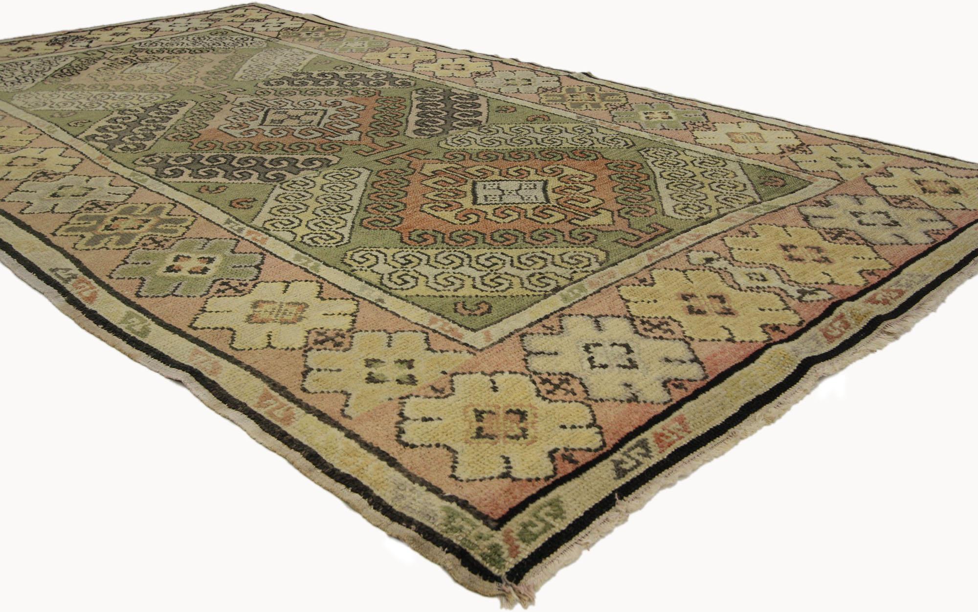Antique Turkish Oushak Rug in a Classic Amulet Design In Good Condition For Sale In Dallas, TX