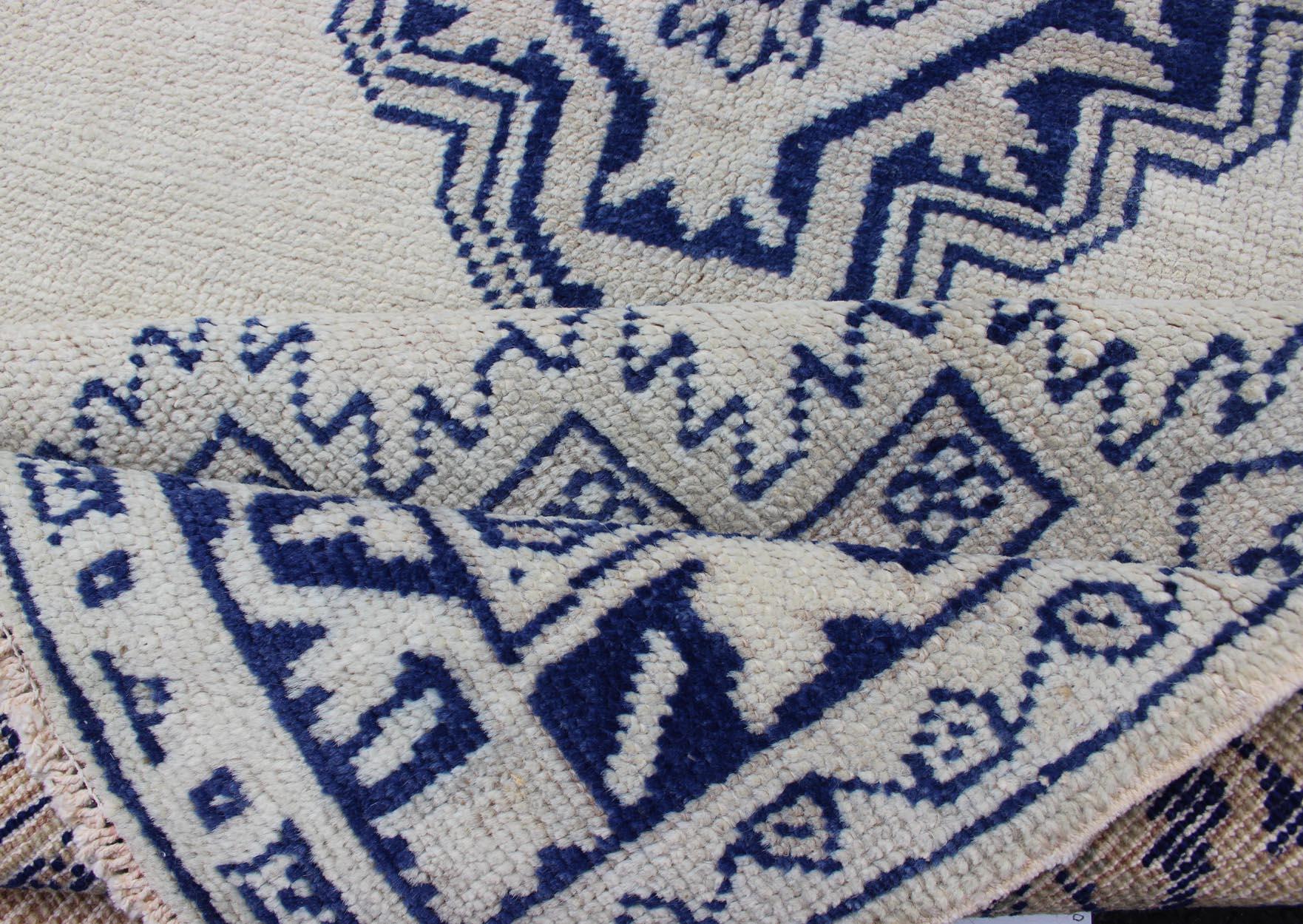 Mid-20th Century Antique Turkish Oushak Rug in Blue and Cream with Central Medallion For Sale
