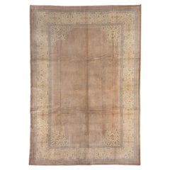 Tapis turc ancien d'Oushak, terrain ouvert brun clair, vers les années 1920