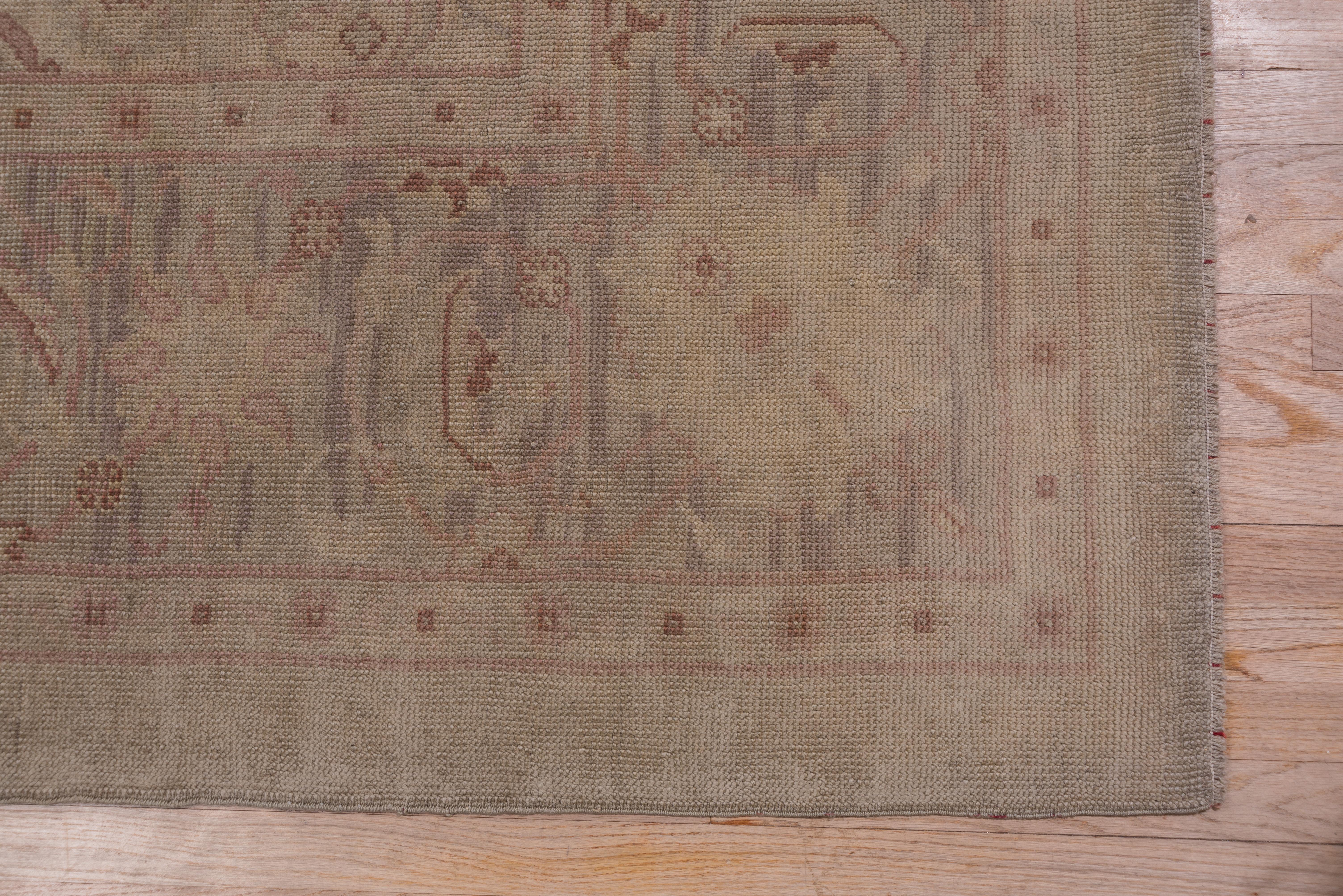 Antique Turkish Oushak Rug, Light Purple Borders, Straw Field, Rust Accents In Good Condition For Sale In New York, NY