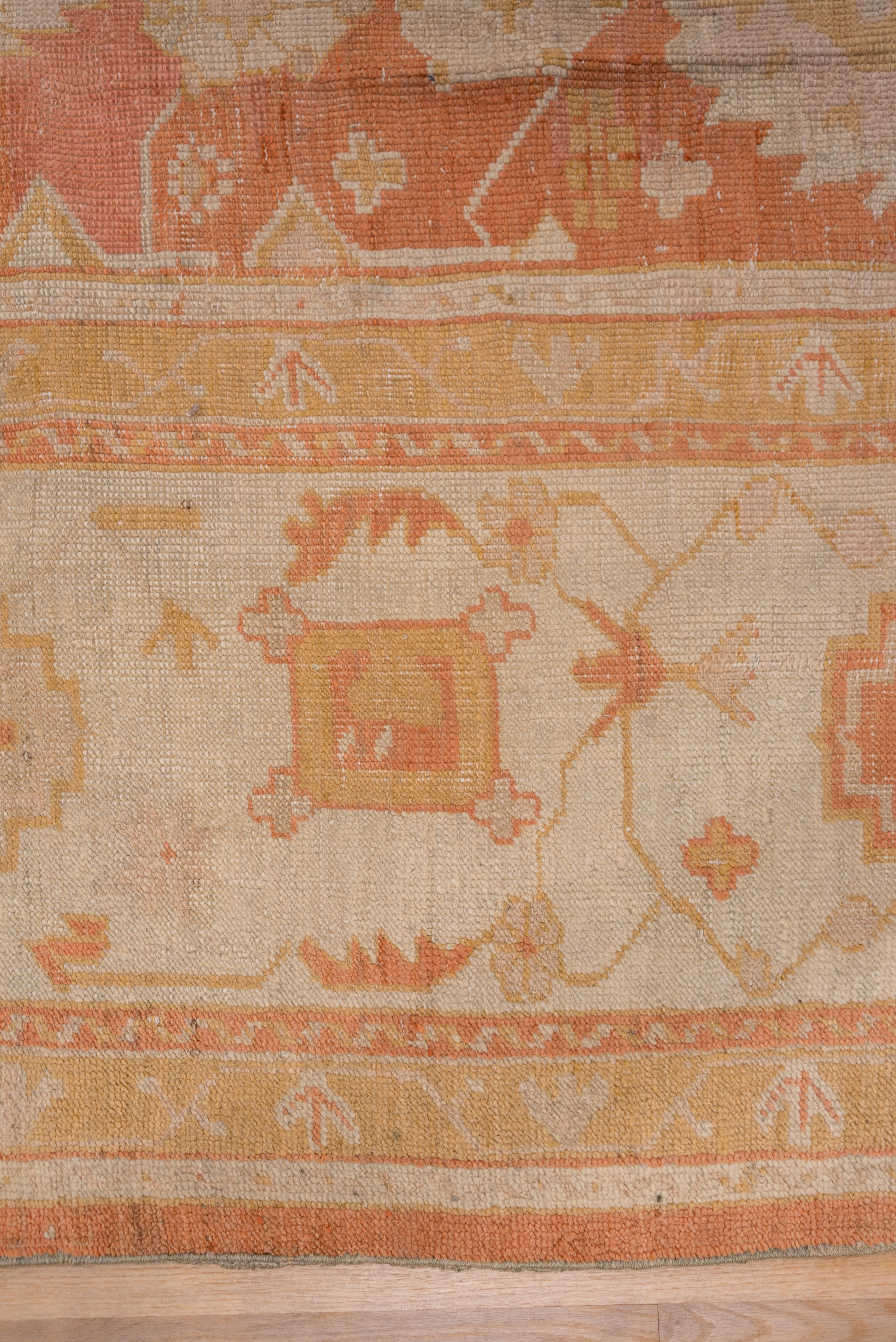 Tapis turc ancien d'Oushak, terrain orange sur toute sa surface, bordures ivoire, vers 1900 Bon état - En vente à New York, NY