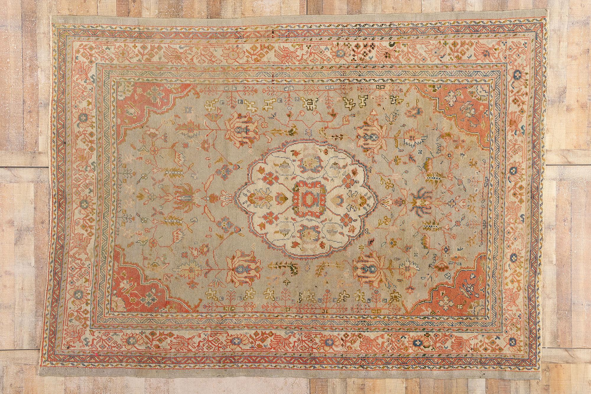 1910's Turkish Oushak Carpet with Modern Style For Sale 3