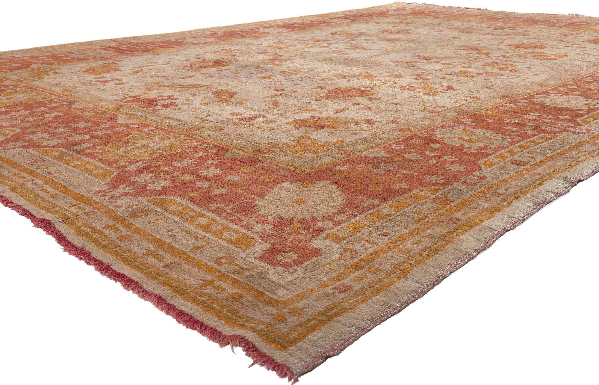 78608 Antiker türkischer Oushak-Teppich, 10'02 x 14'07. Dieser handgeknüpfte antike türkische Oushak-Teppich aus Wolle strahlt entspannte Vertrautheit mit unglaublichen Details und Texturen aus und ist eine fesselnde Vision gewebter Schönheit. Das