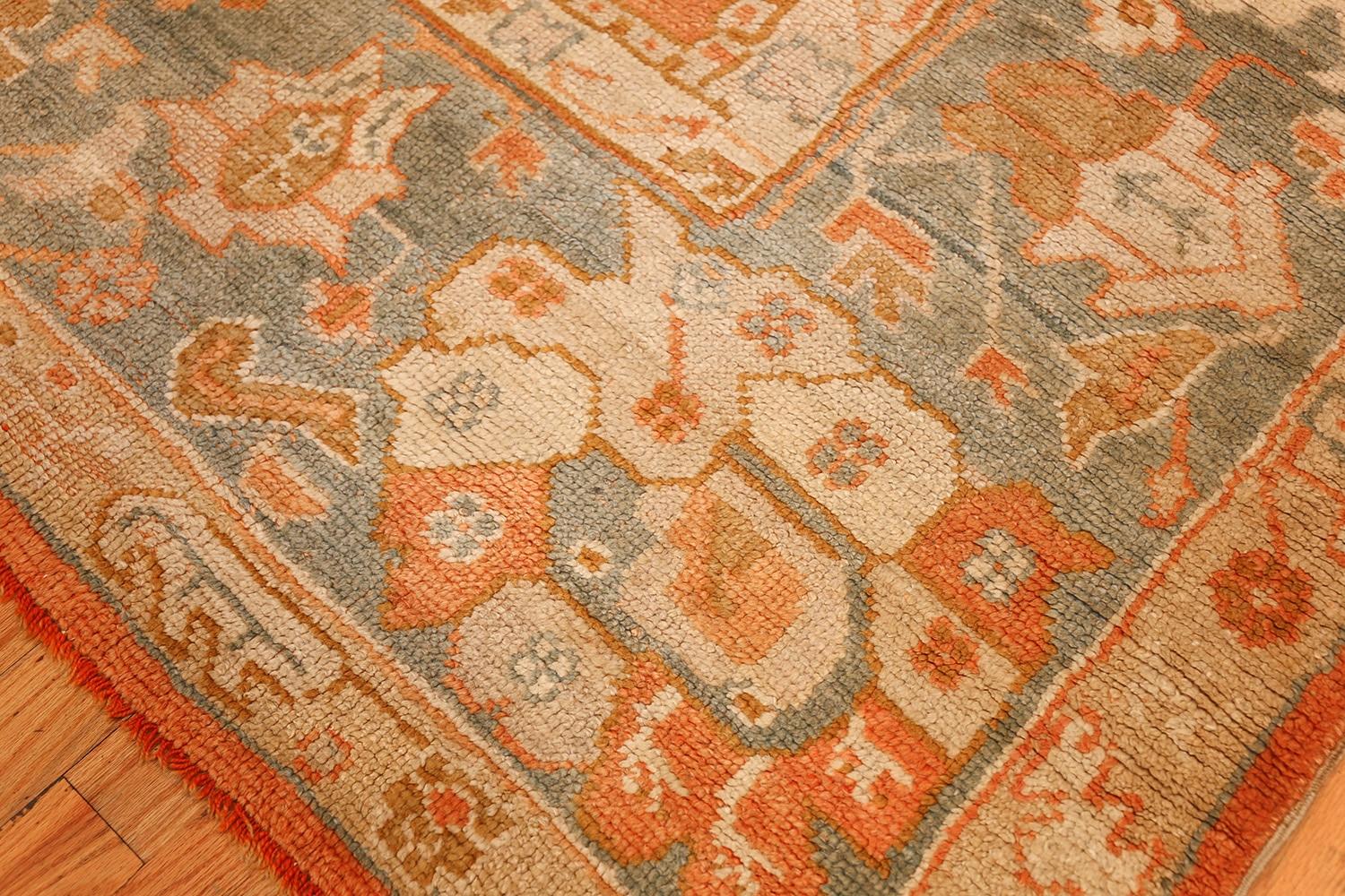 Antique Turkish Oushak Rug. Size: 11 ft 7 in x 14 ft 7 in For Sale 2