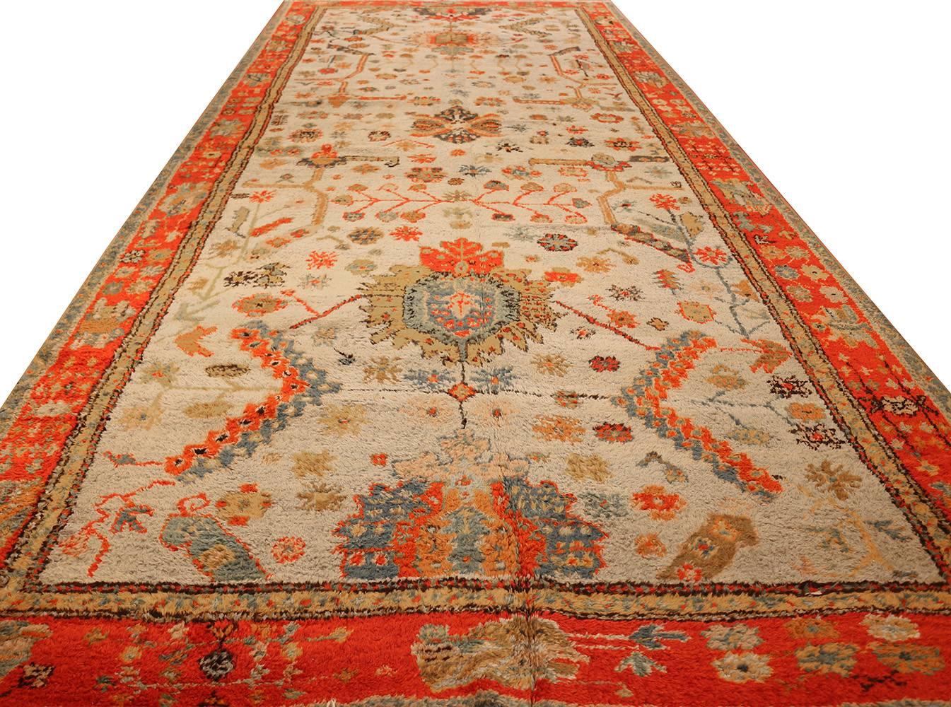 Wool Antique Turkish Oushak Rug. Size: 8 ft 4 in x 17 ft 3 in  For Sale