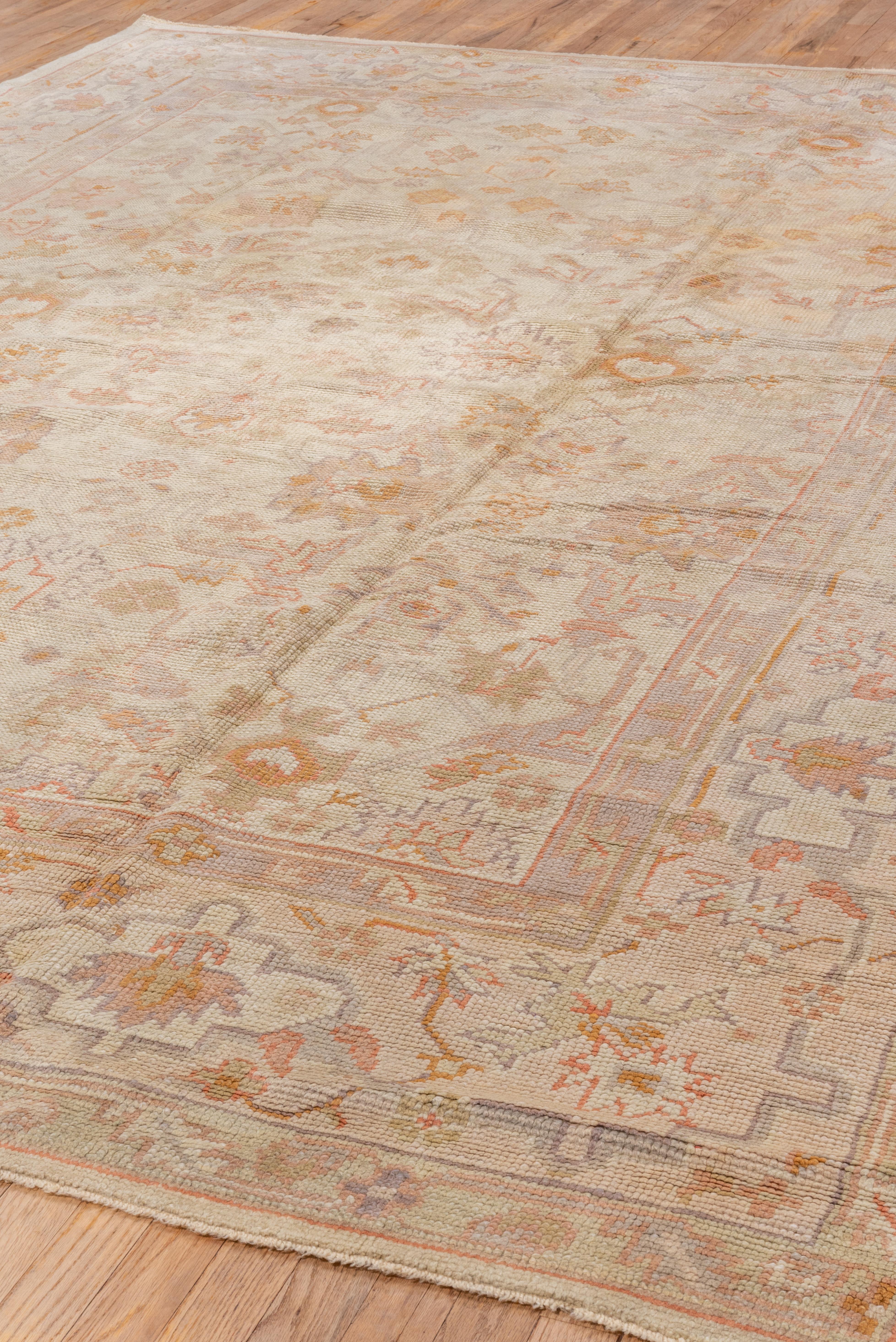 Antique Turkish Oushak Rug, Soft Palette, Cream Field, circa 1910s In Good Condition For Sale In New York, NY