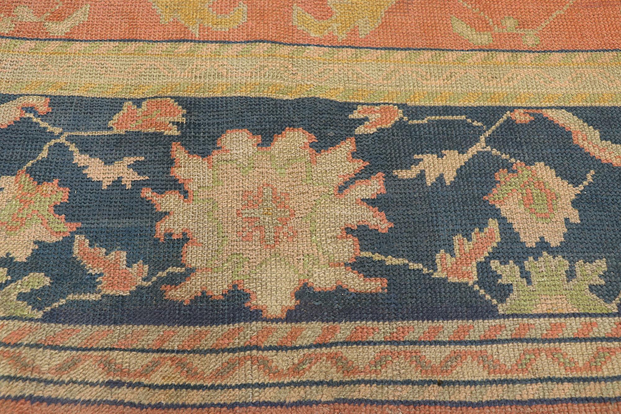 Antique Turkish Oushak Rug, Timeless Appeal Meets Mediterranean Chic In Good Condition For Sale In Dallas, TX
