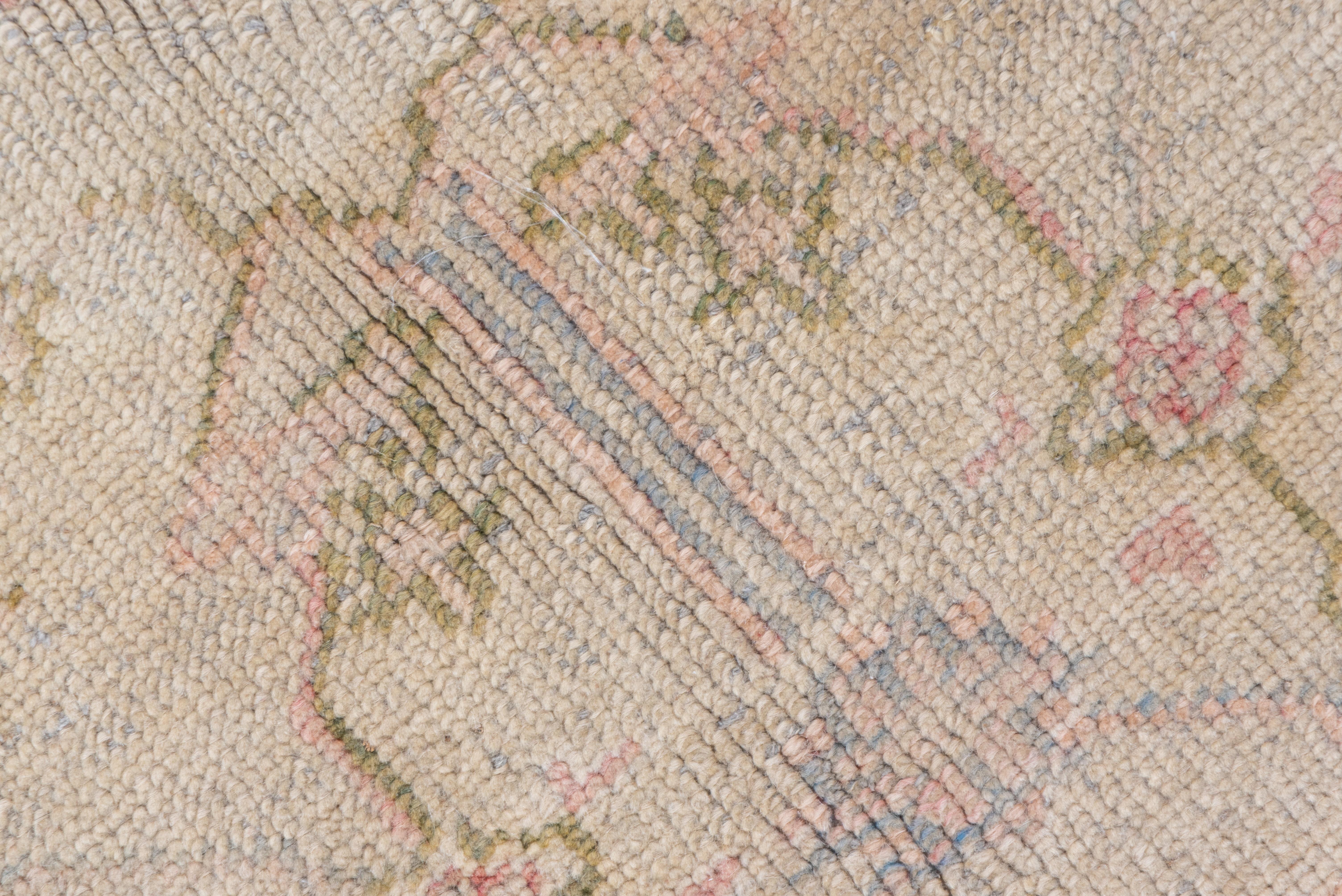 Antiker türkischer Oushak-Teppich mit weicher Palette, hellen Lila- und Rosatönen (Wolle) im Angebot