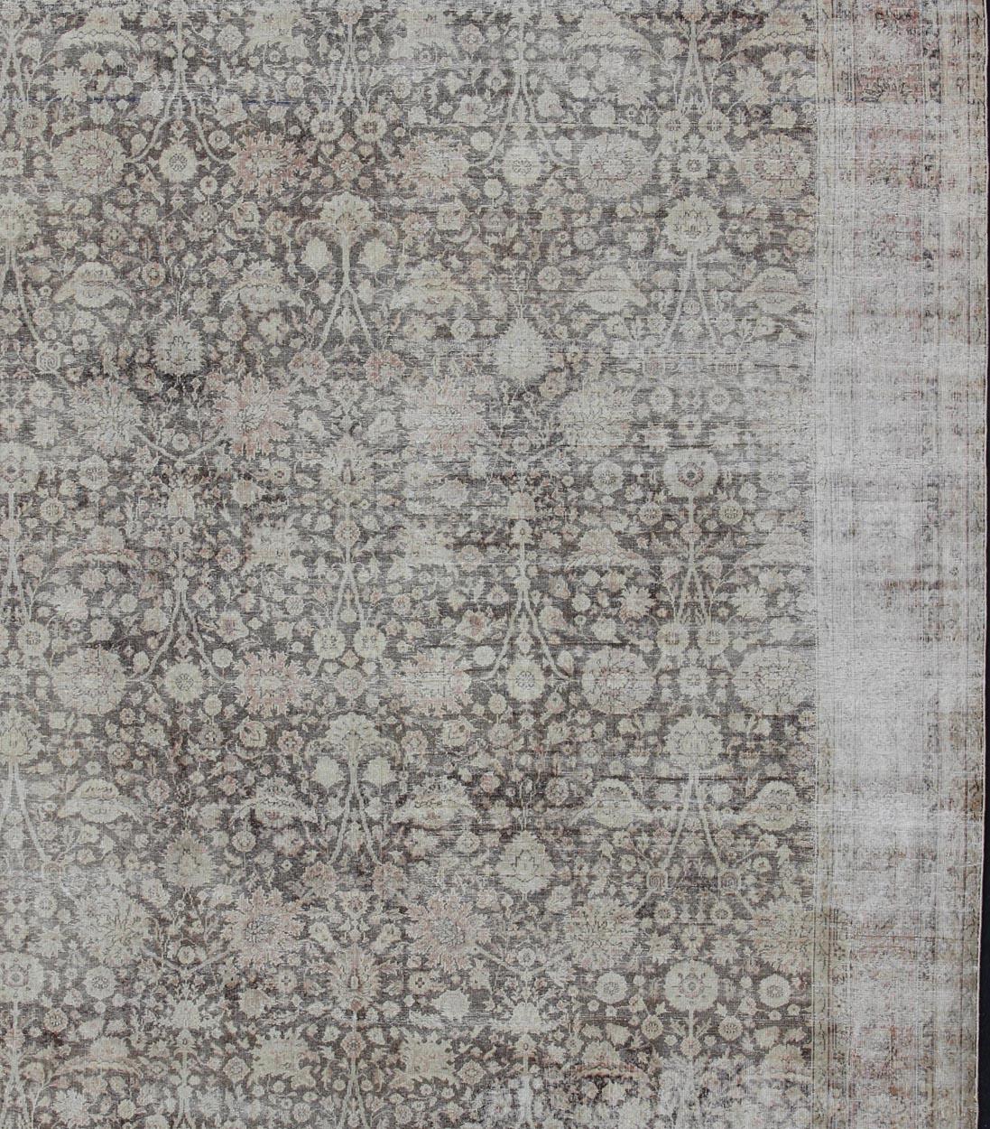 Floral Oushak carpet from Turkey. Antique Turkish Oushak Rug with All-Over Floral Design in Earth Tones. Keivan Woven Arts /  rug / DAN-KEI-1, country of origin / type: Turkey / Oushak, circa 1900
Measures: 11'6 x 14'7.
This Turkish Oushak rug