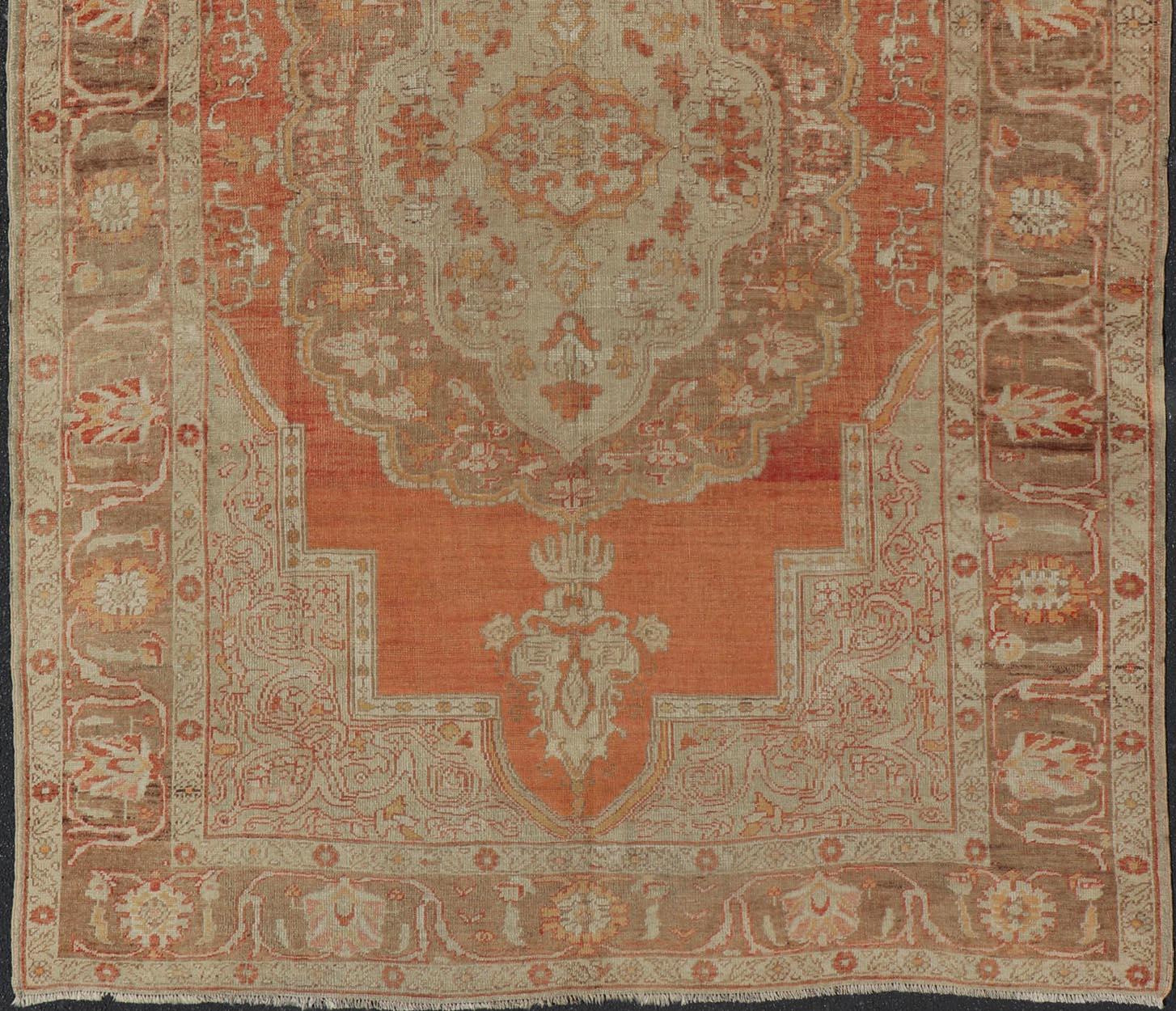  Antique Turkish Oushak Rug with Floral Medallion Burnt Orange and Cream  For Sale 6