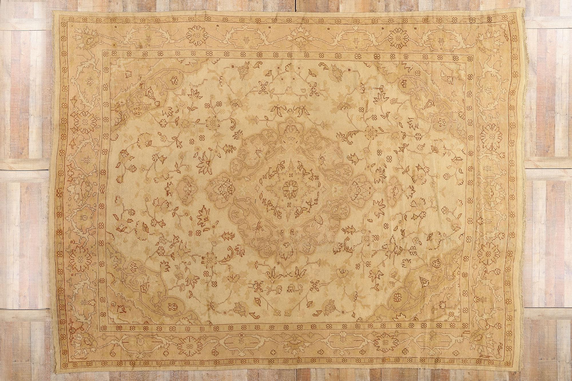 1910's Antique Neutral Turkish Oushak Rug with Organic Modern Style For Sale 3