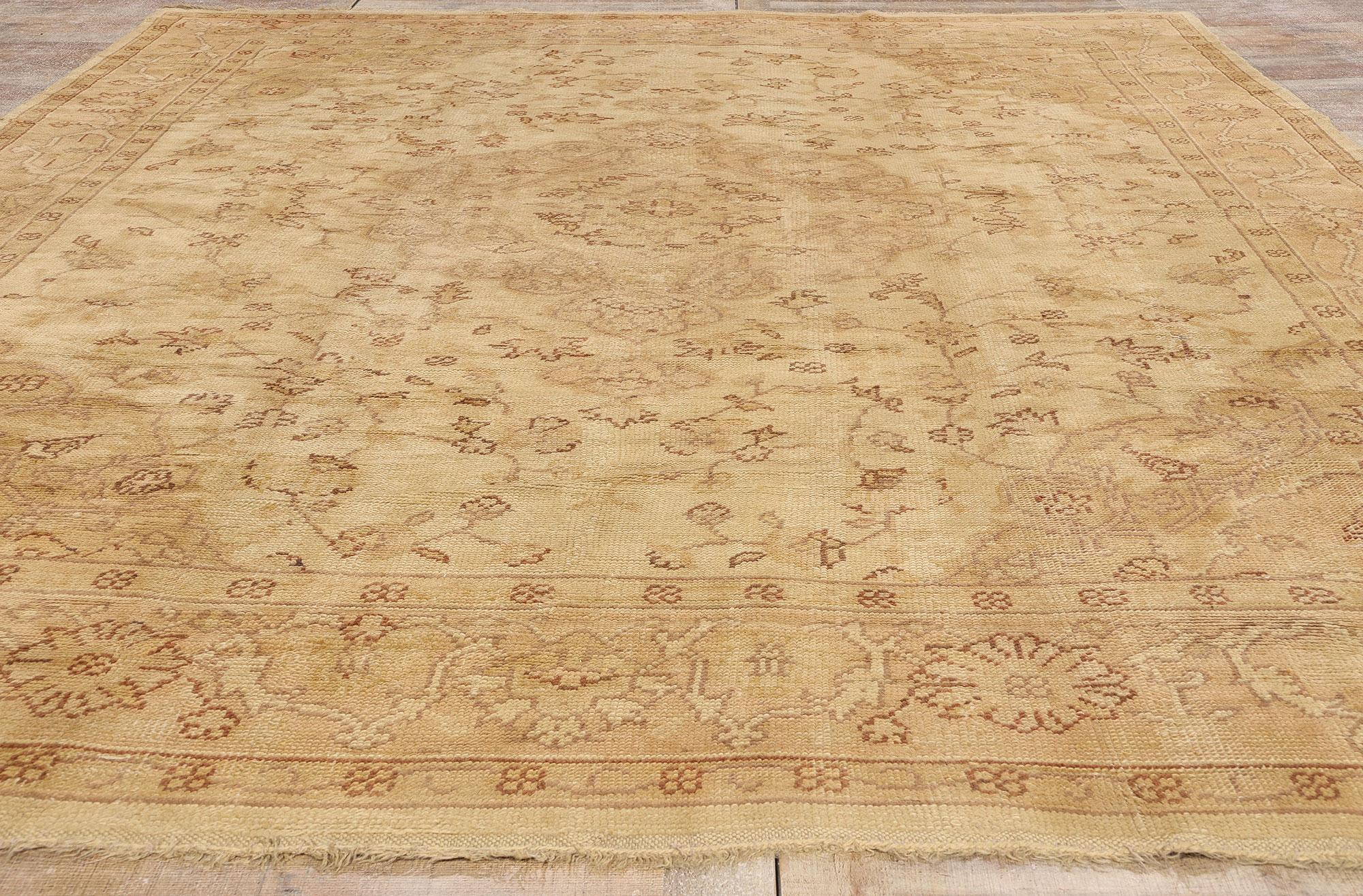 1910's Antique Neutral Turkish Oushak Rug with Organic Modern Style For Sale 2
