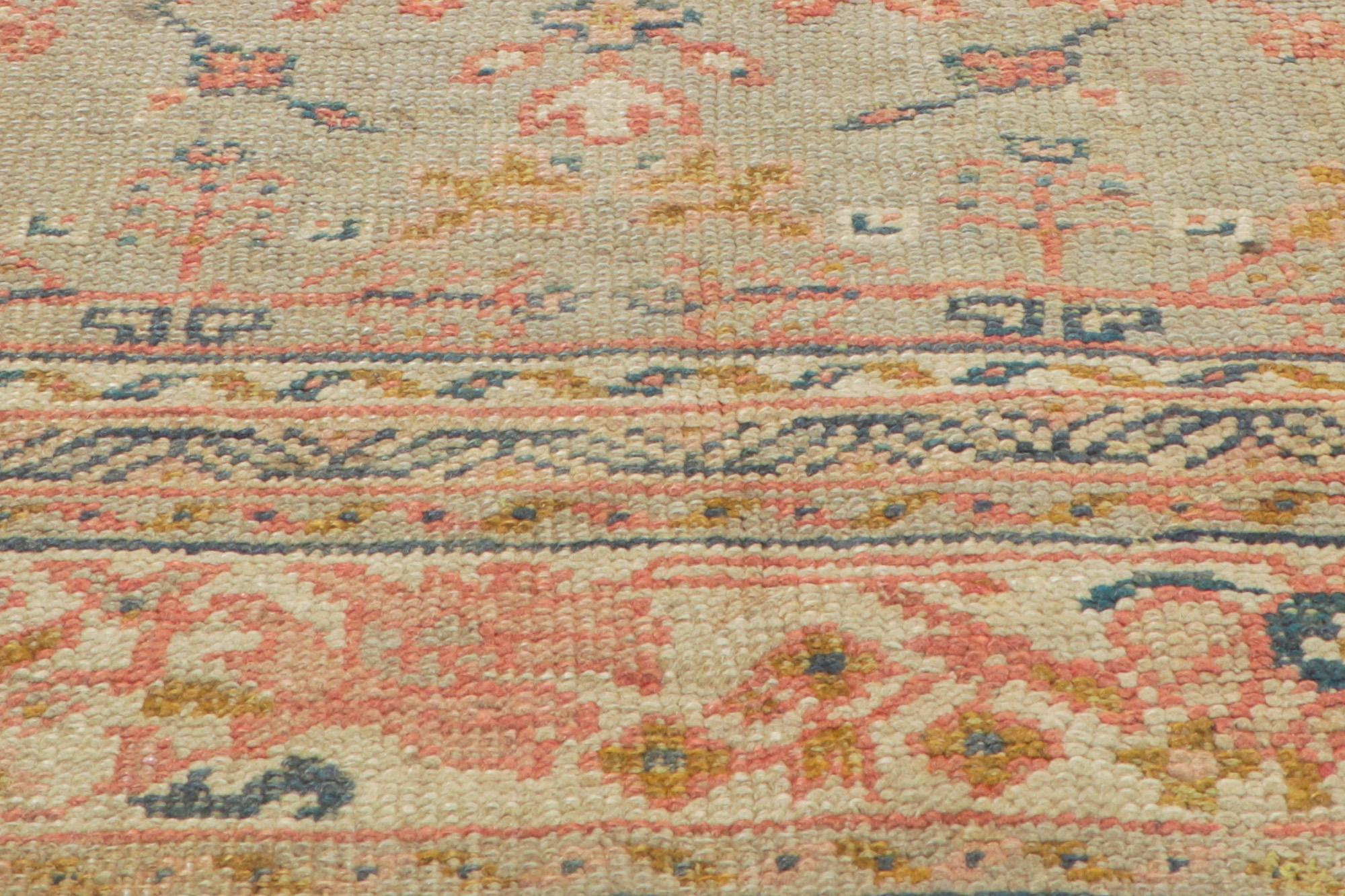 Antiker türkischer Oushak-Teppich im Regencycore-Stil, Bridgerton-Stil im Angebot 1